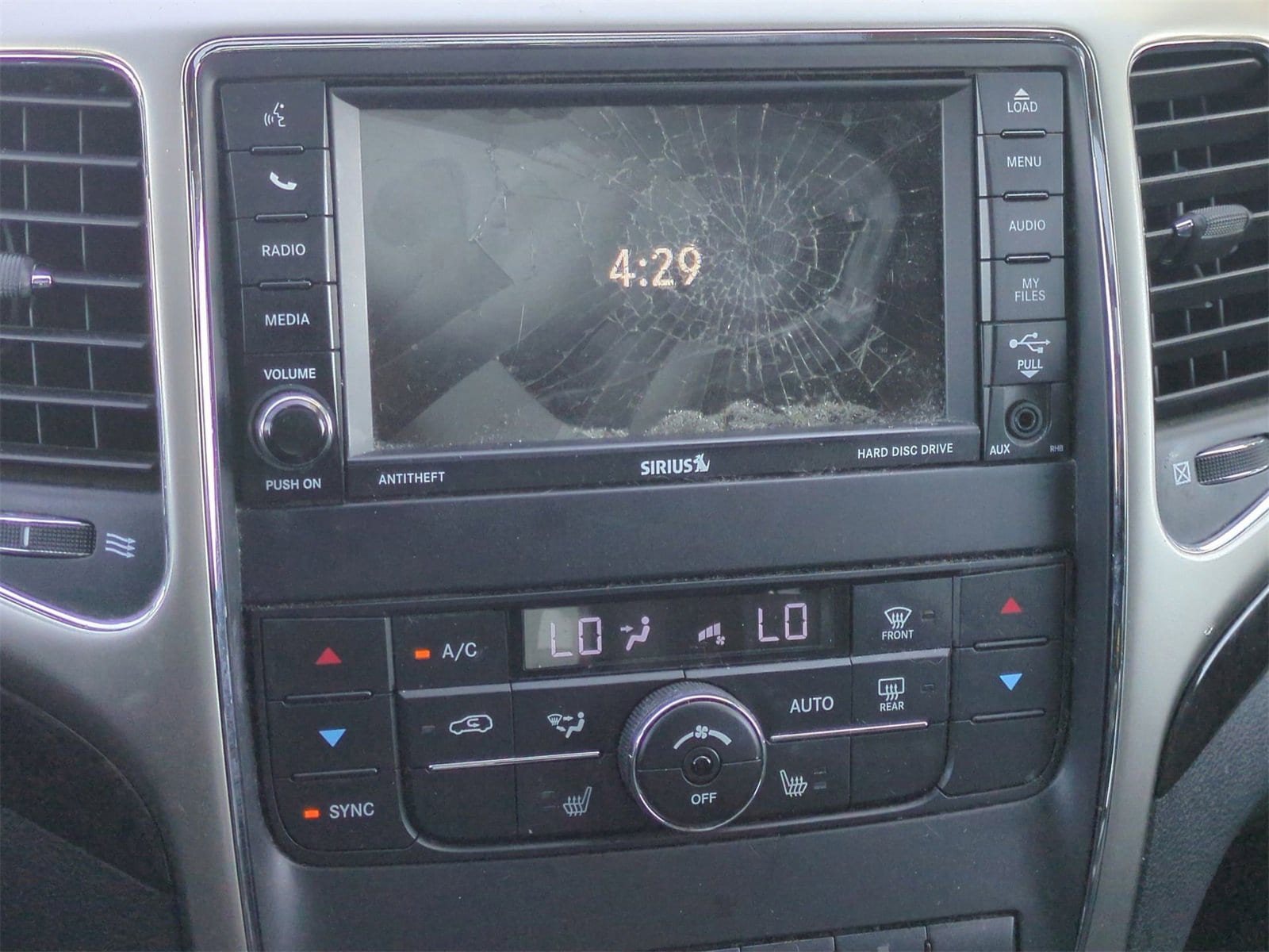 Thumbnail: 2012 Jeep Grand Cherokee - 29