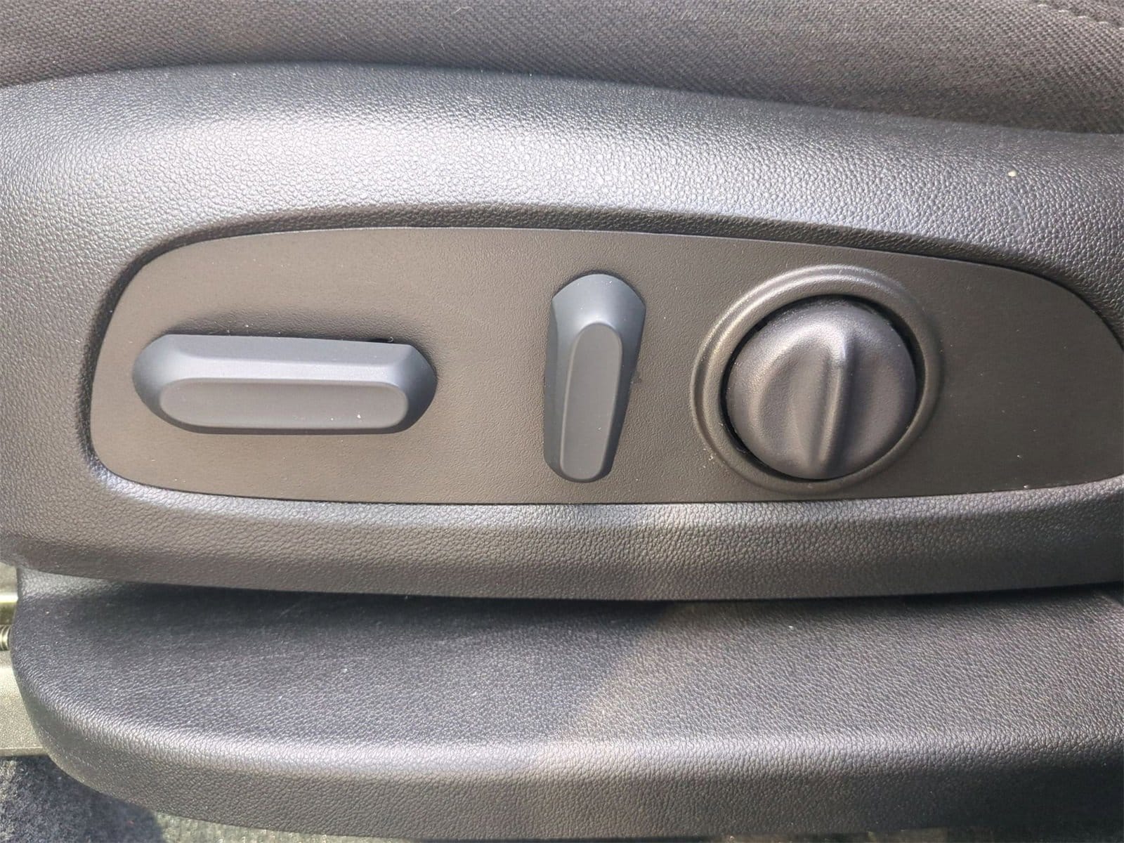 Thumbnail: 2023 Chevrolet Traverse - 17