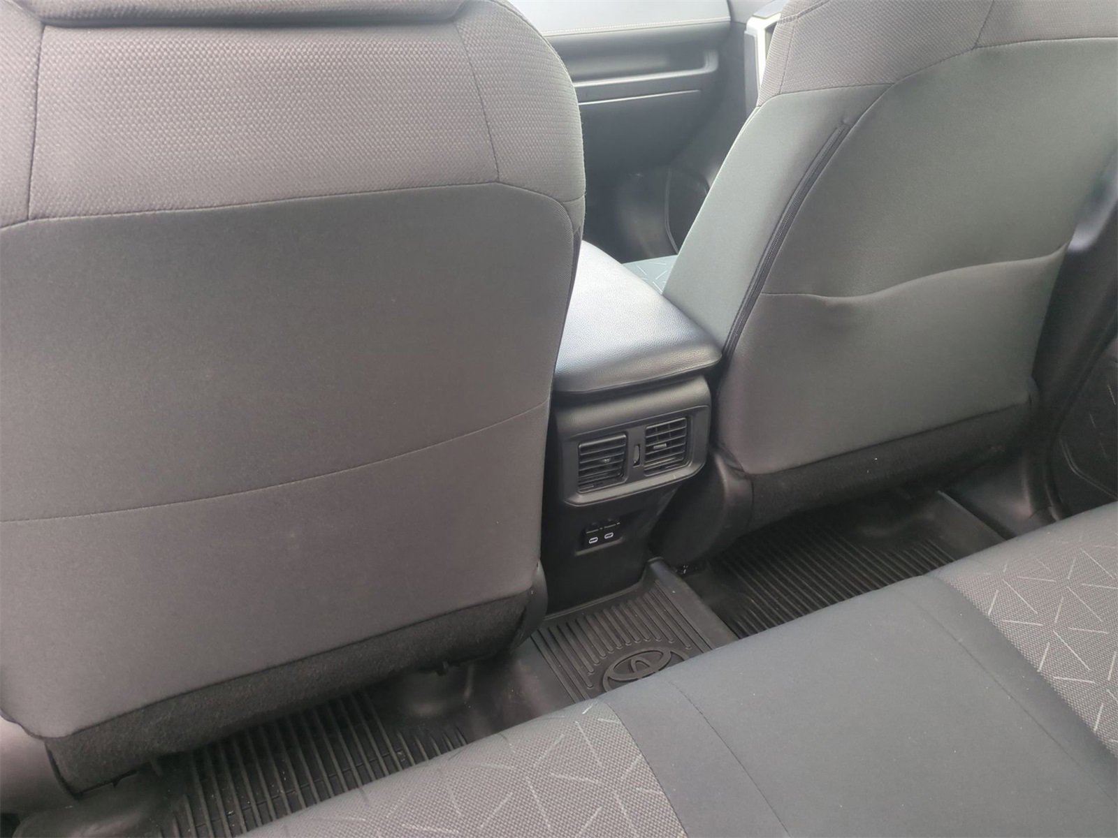 Thumbnail: 2023 Toyota RAV4 - 18