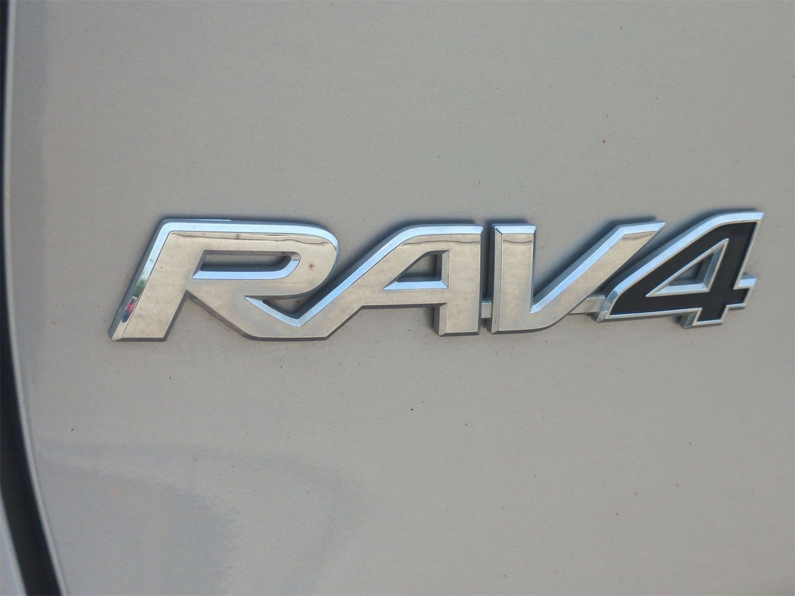 Thumbnail: 2022 Toyota RAV4 - 13