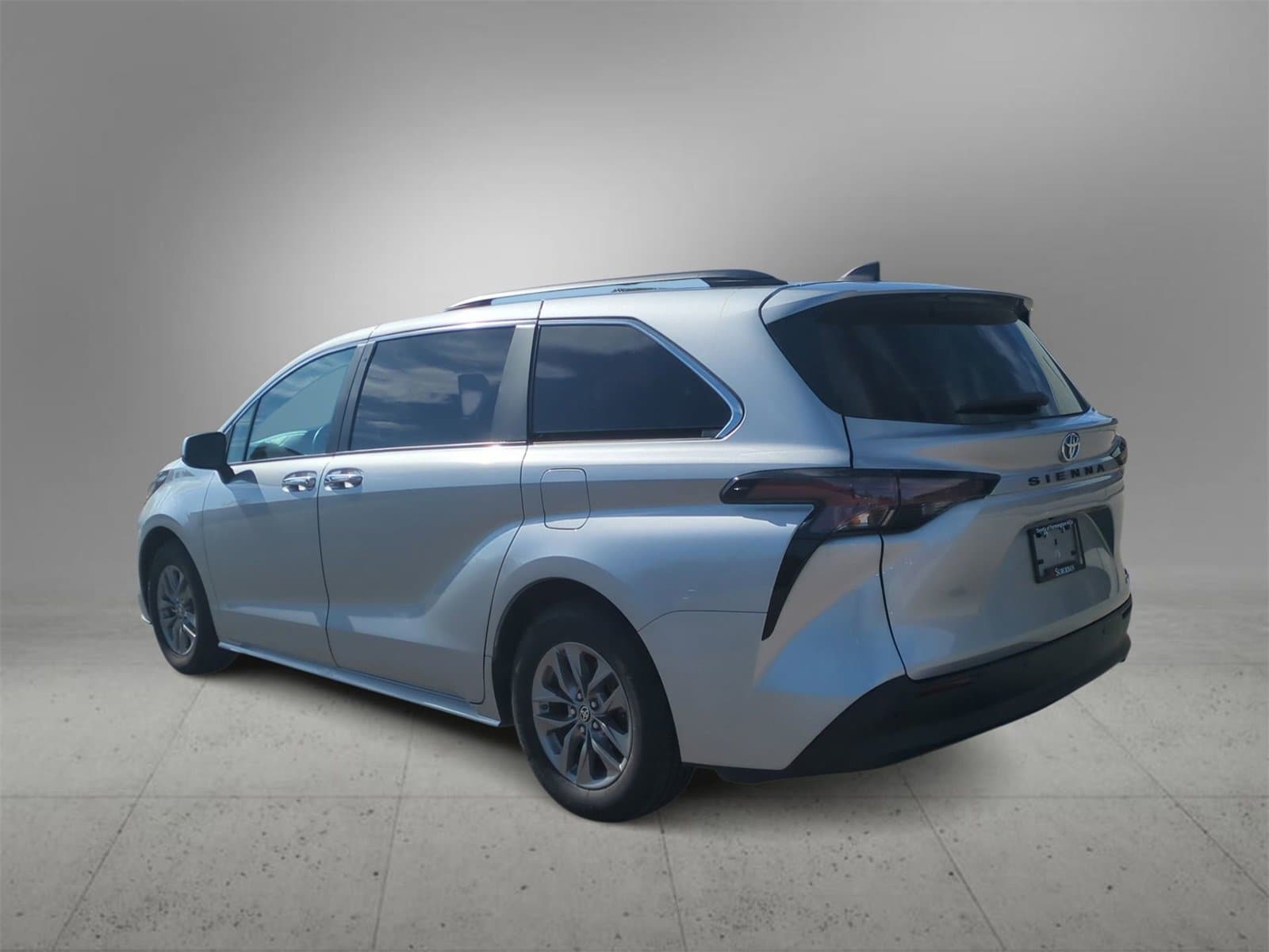Thumbnail: 2024 Toyota Sienna - 6