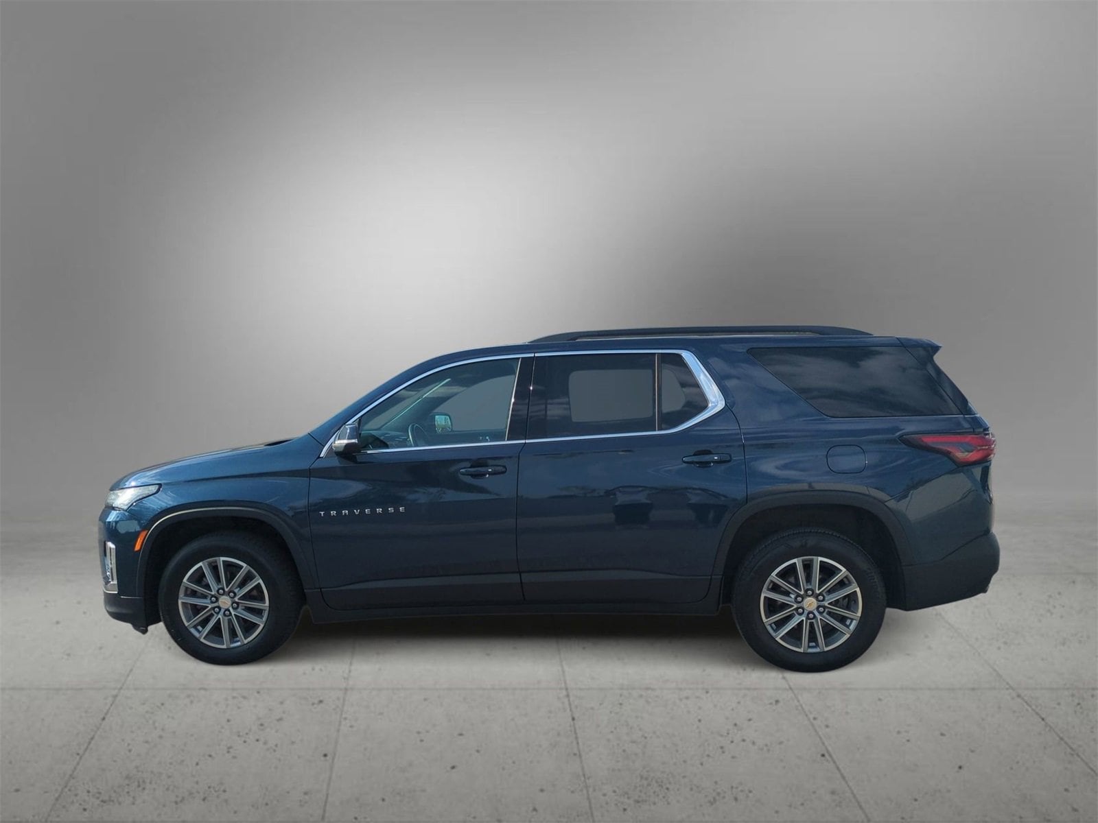 Thumbnail: 2023 Chevrolet Traverse - 5