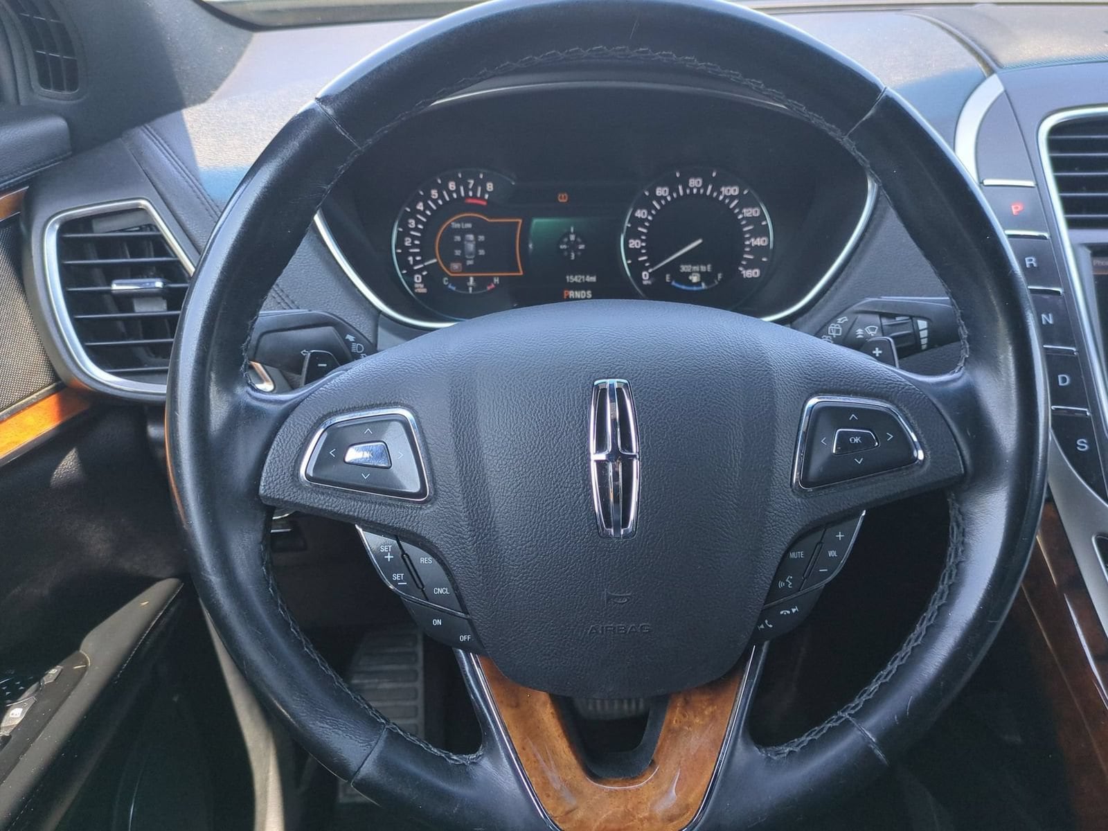 Thumbnail: 2016 Lincoln MKX - 22