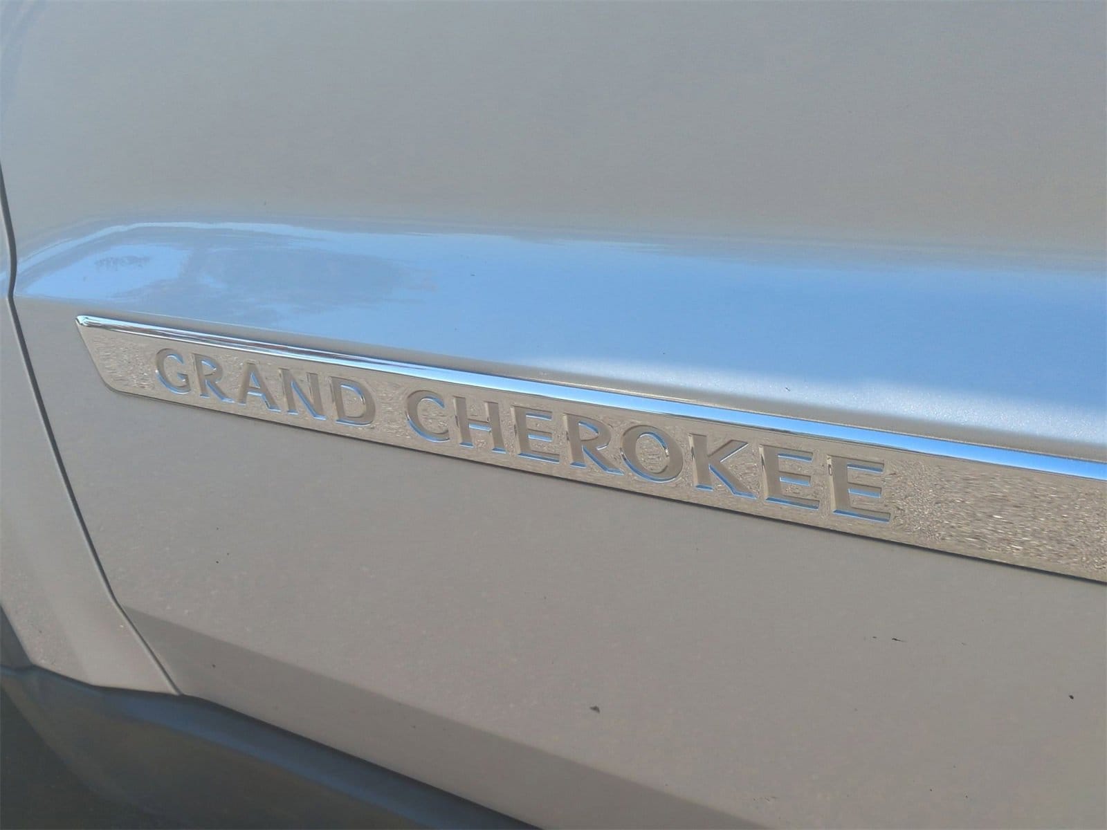 Thumbnail: 2012 Jeep Grand Cherokee - 13
