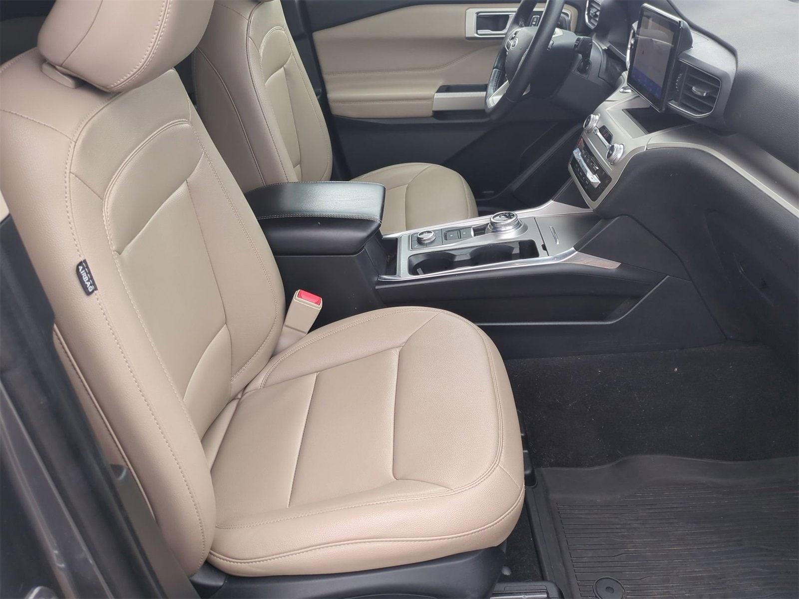 Thumbnail: 2021 Ford Explorer - 21