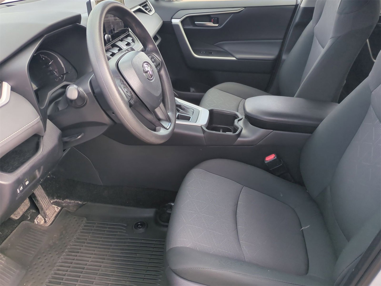 Thumbnail: 2024 Toyota RAV4 - 16