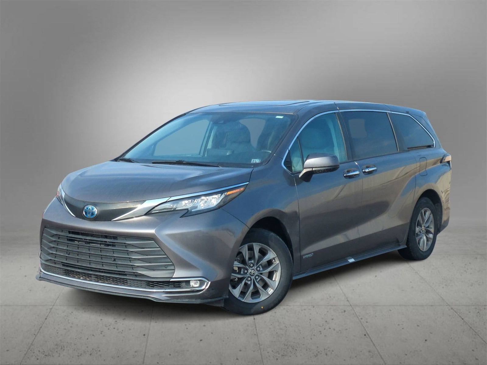 Thumbnail: 2021 Toyota Sienna - 1