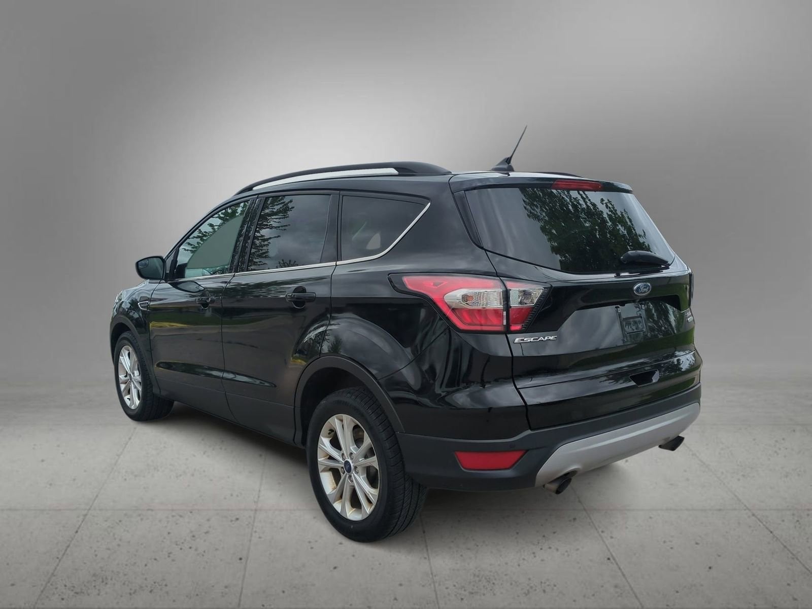 Thumbnail: 2018 Ford Escape - 6