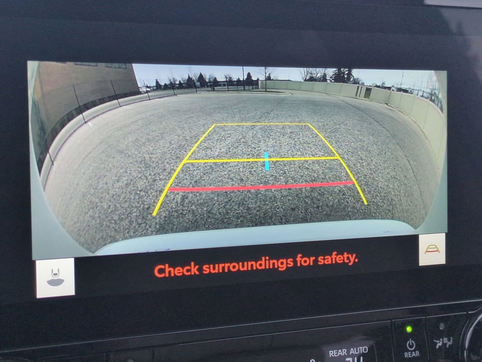 Thumbnail: 2023 Toyota Highlander - 30