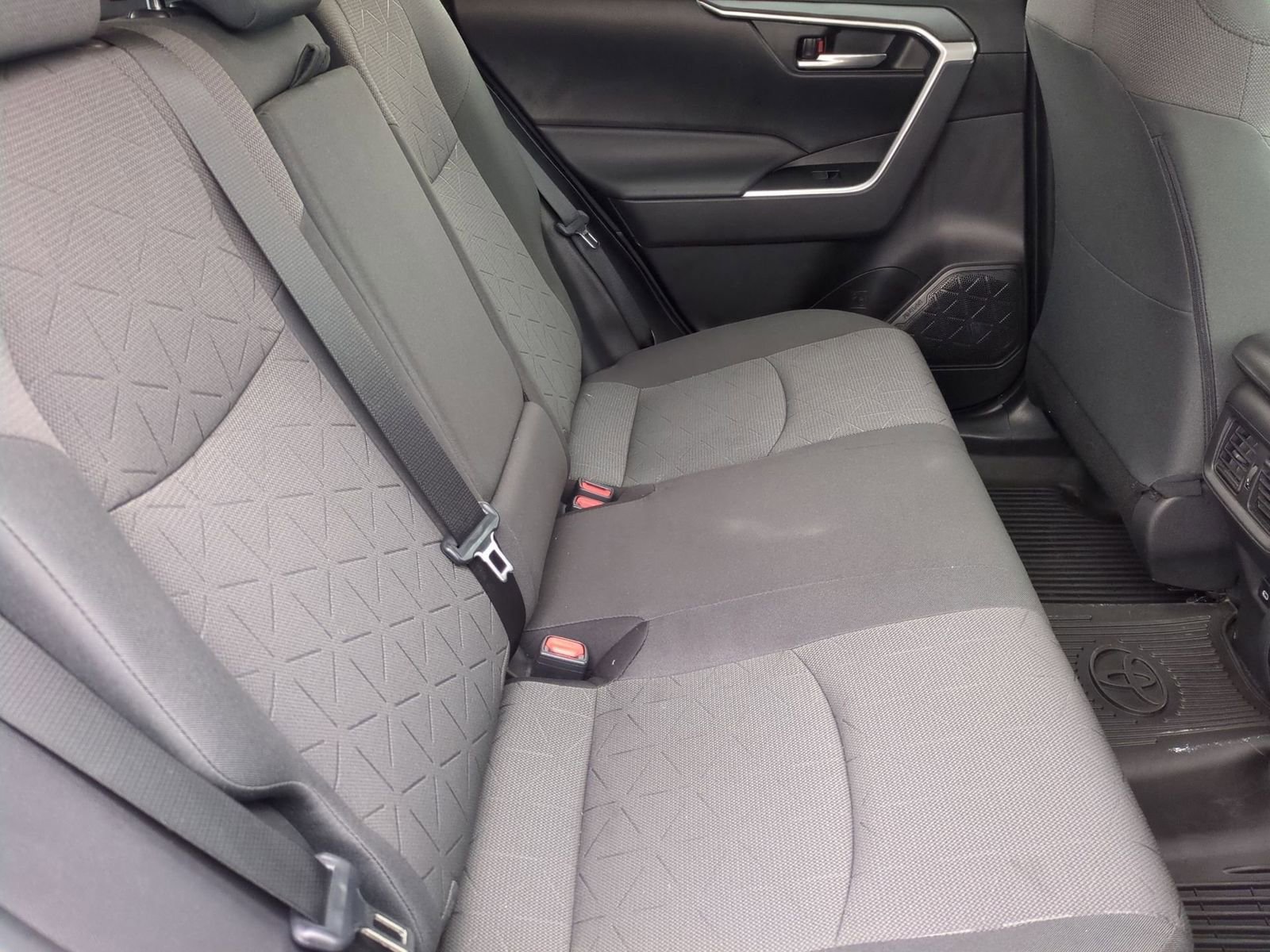 Thumbnail: 2023 Toyota RAV4 - 20