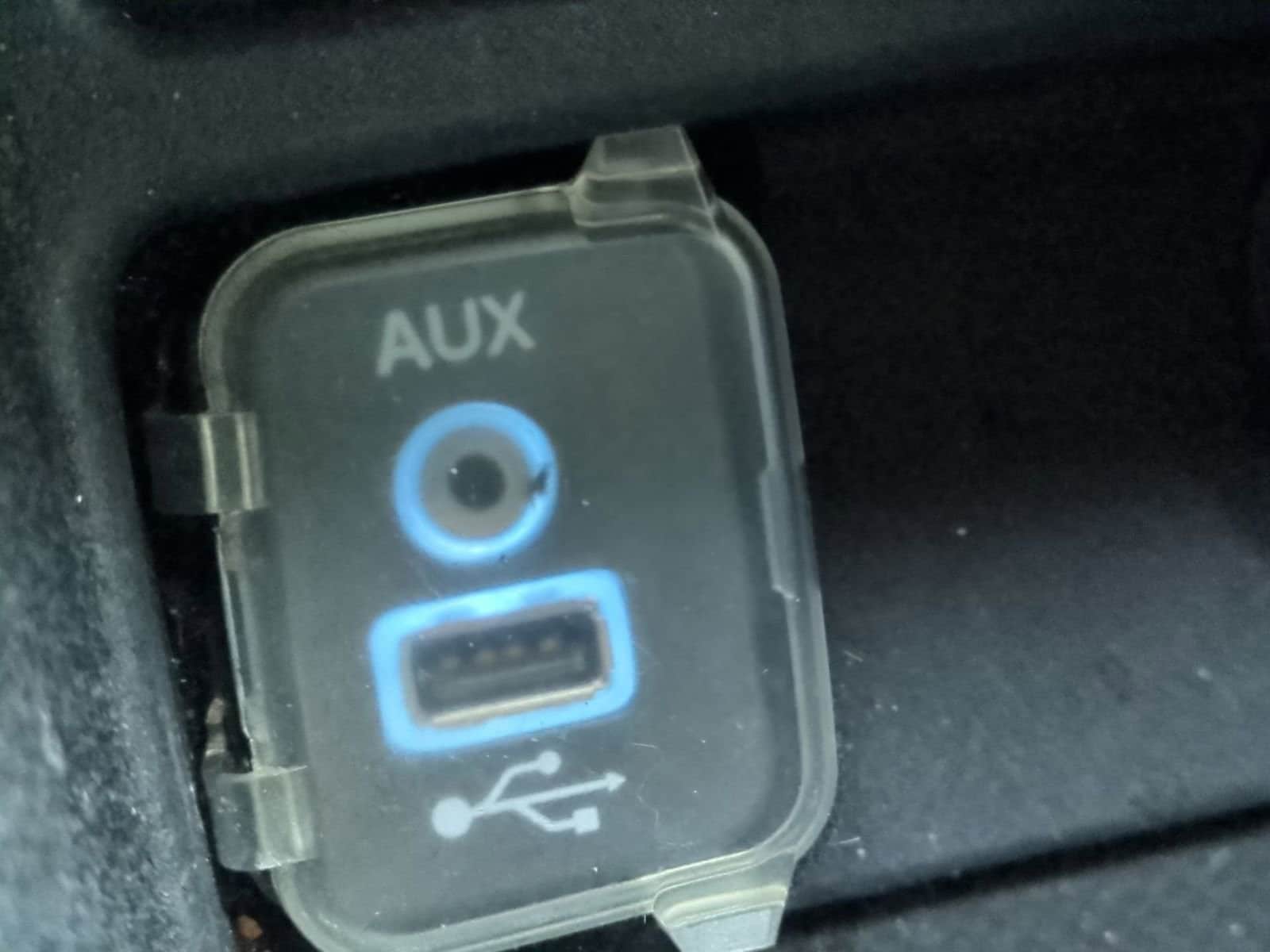 Thumbnail: 2012 Chrysler 300 - 28