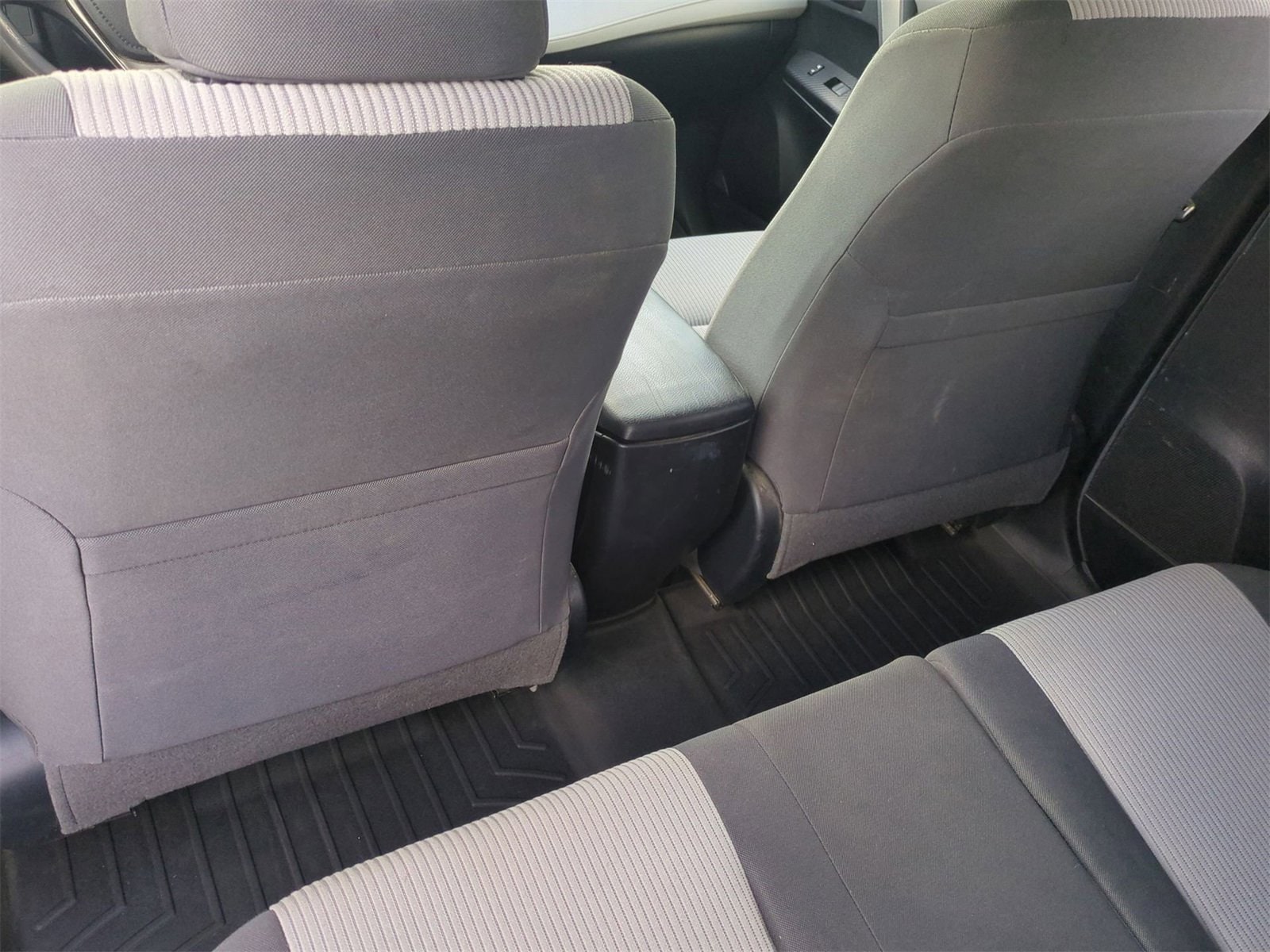 Thumbnail: 2013 Toyota RAV4 - 18