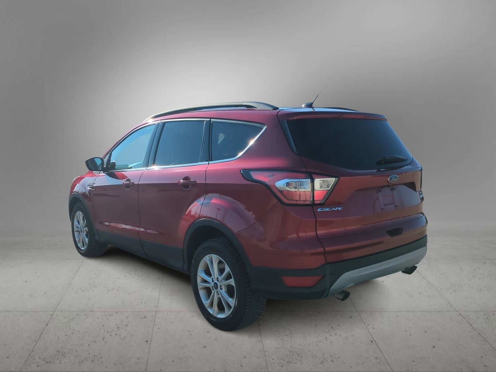 Thumbnail: 2017 Ford Escape - 6