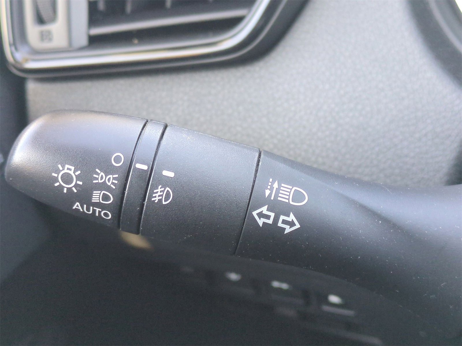 Thumbnail: 2019 Nissan Rogue - 26