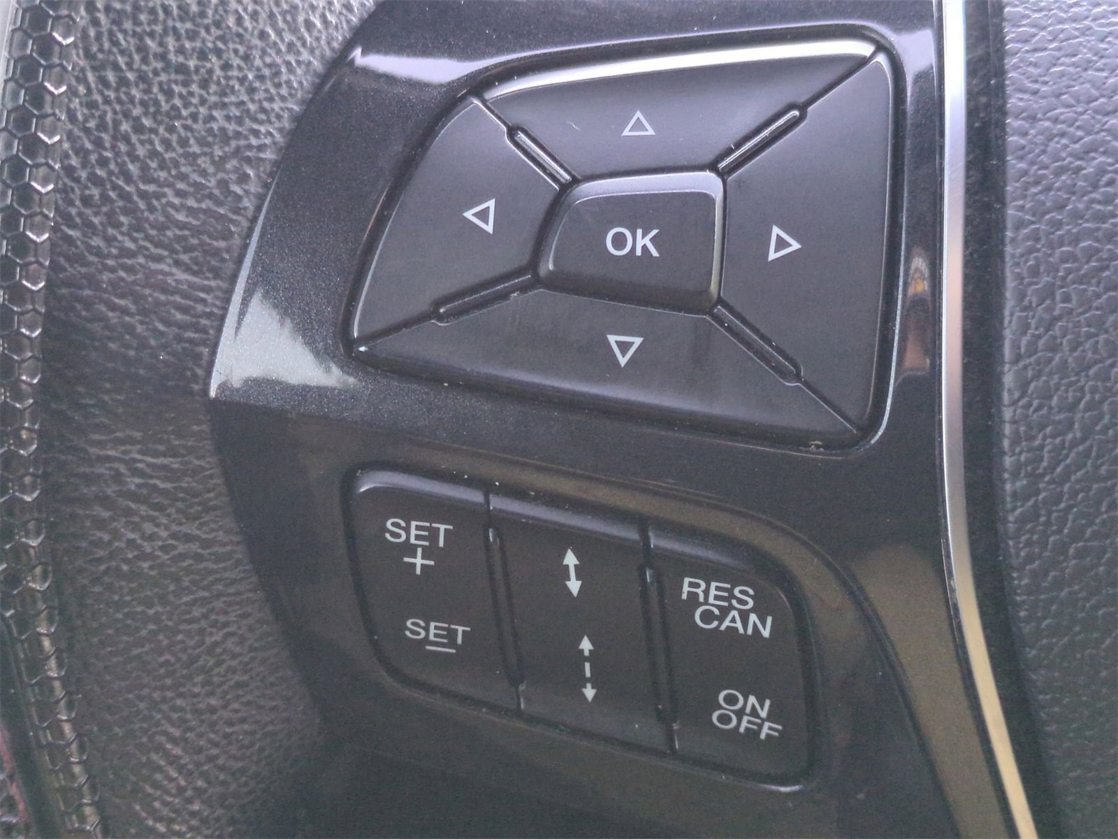 Thumbnail: 2018 Ford Explorer - 26