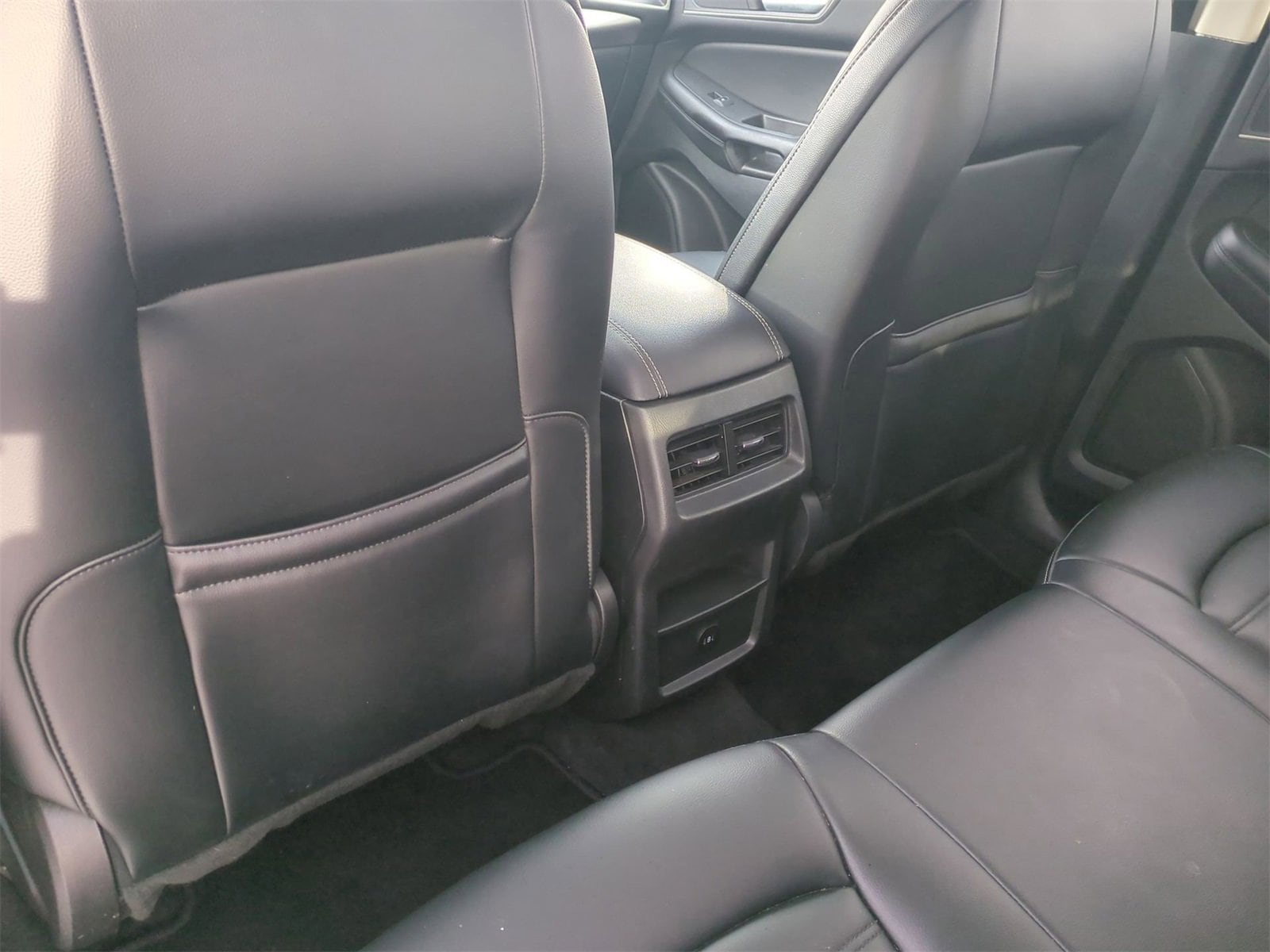 Thumbnail: 2023 Ford Edge - 18