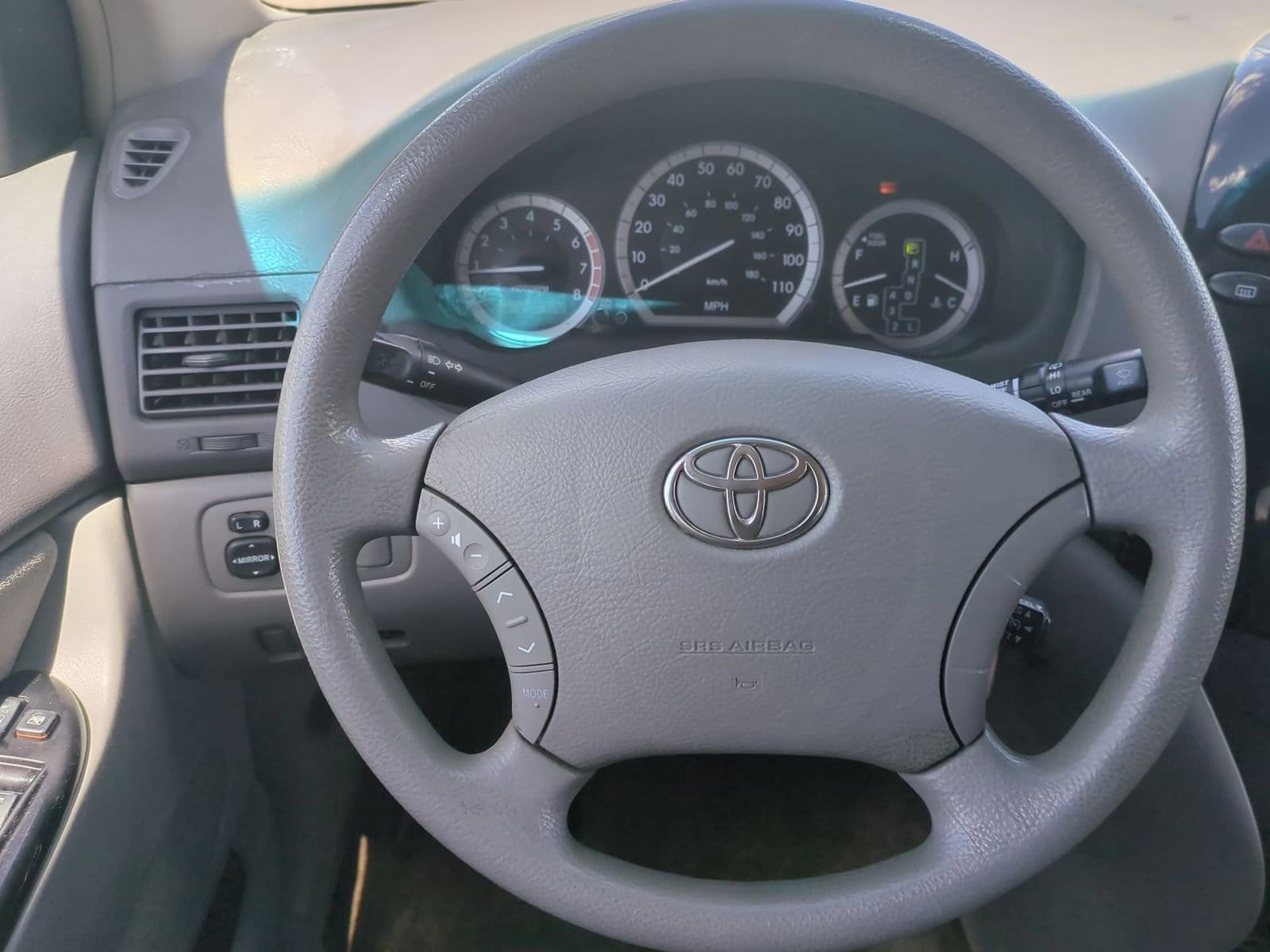 Thumbnail: 2005 Toyota Sienna - 20
