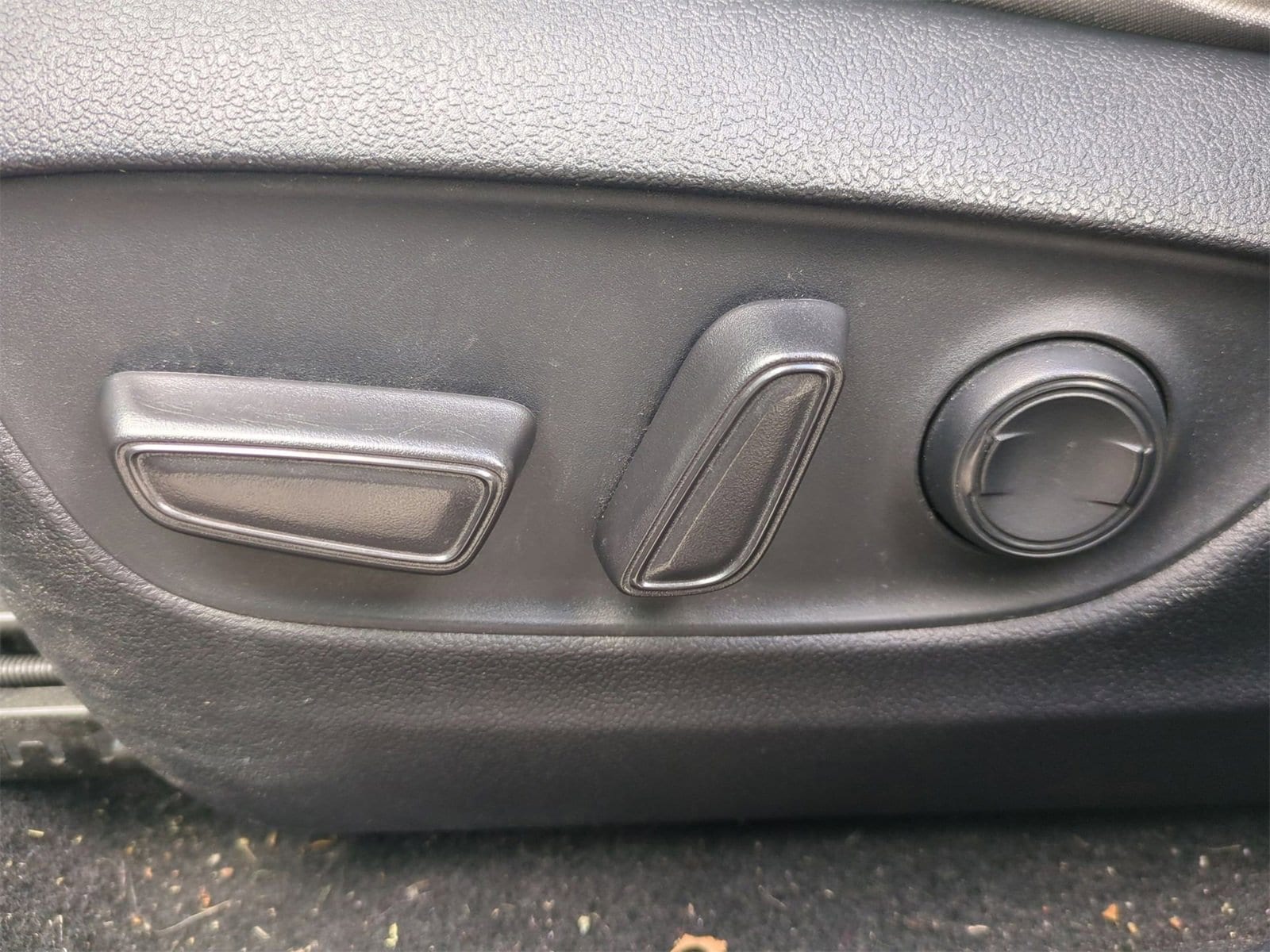 Thumbnail: 2021 Toyota RAV4 - 17