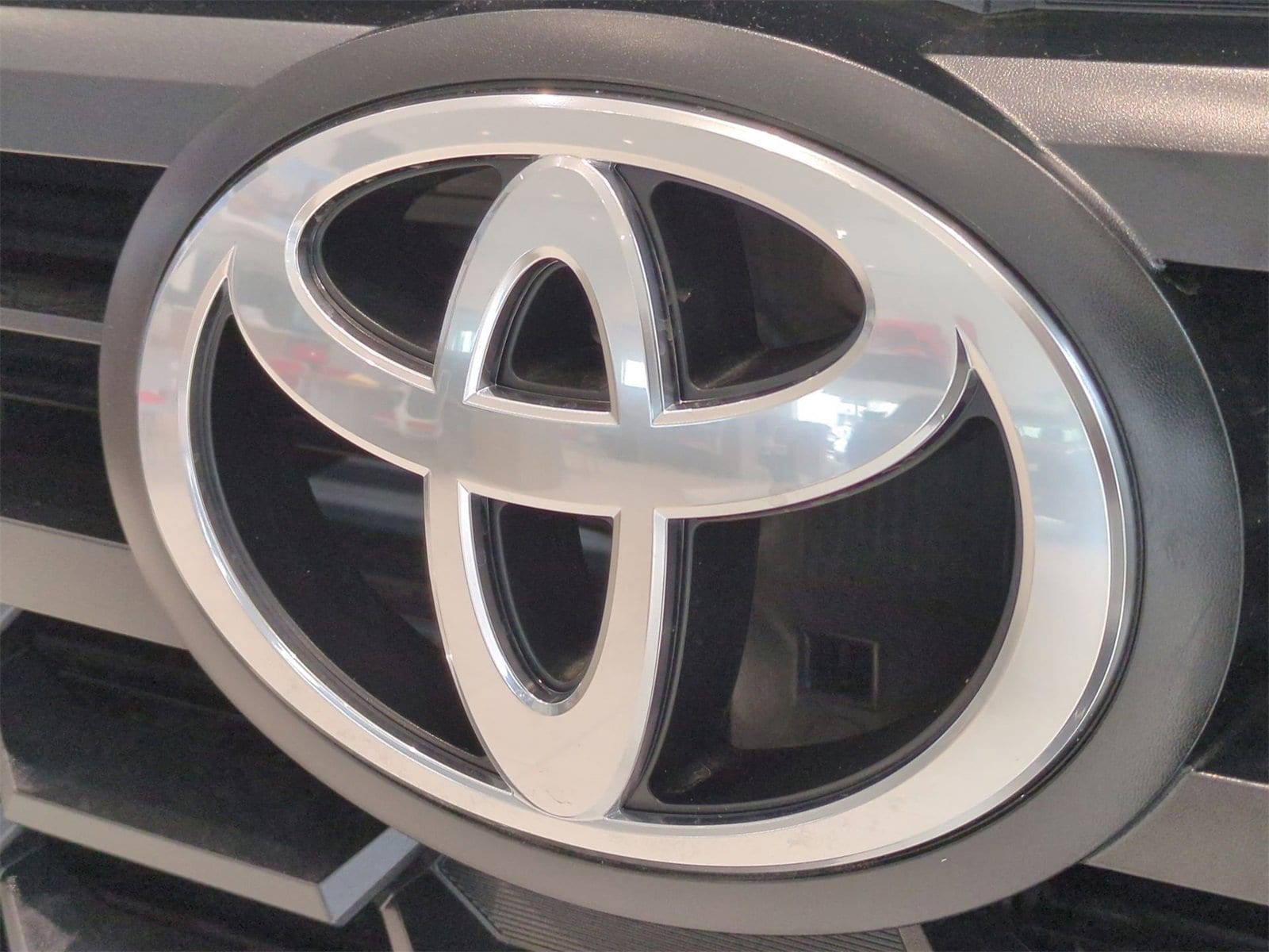 Thumbnail: 2025 Toyota Tacoma - 12