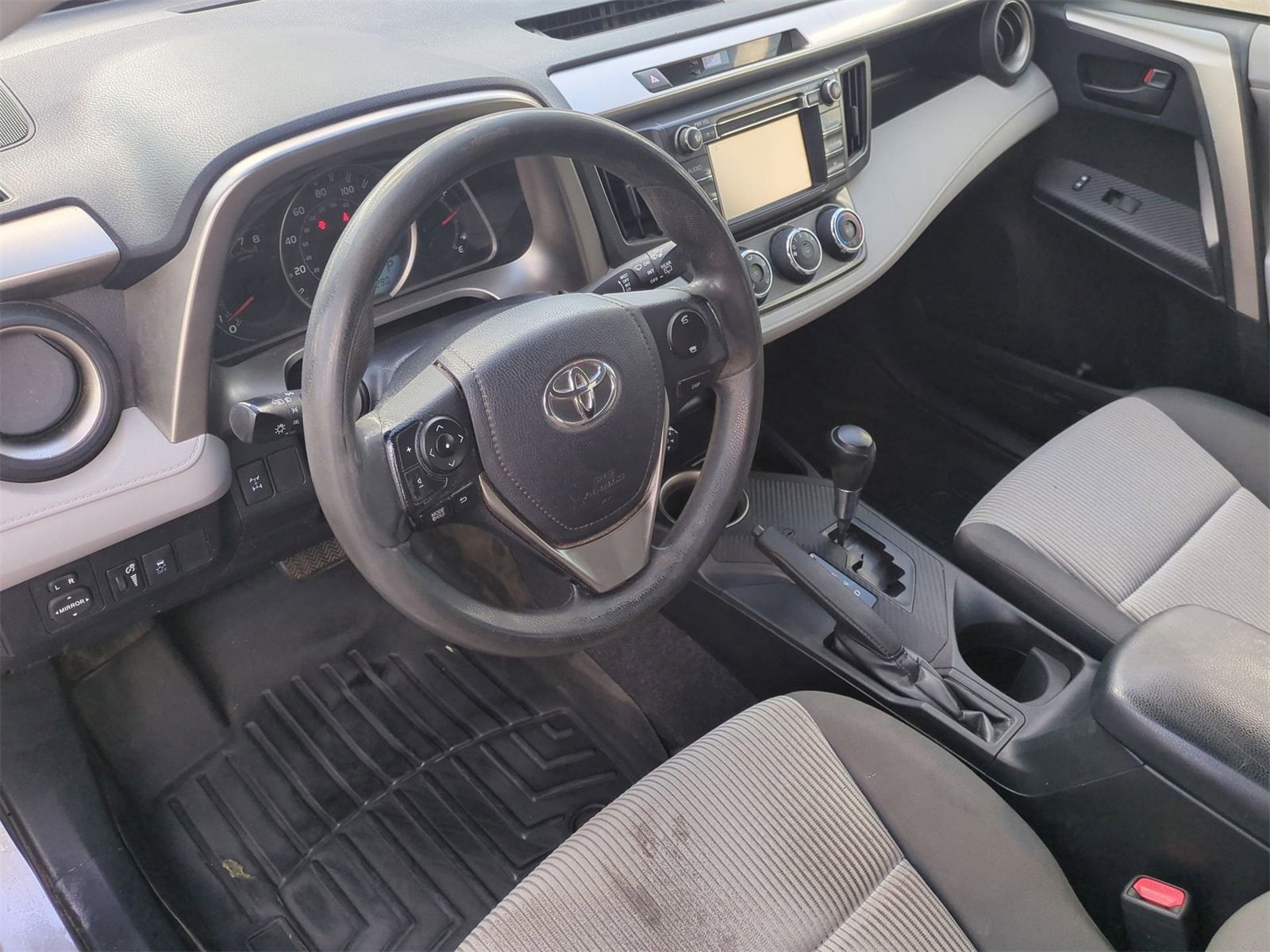 Thumbnail: 2013 Toyota RAV4 - 10