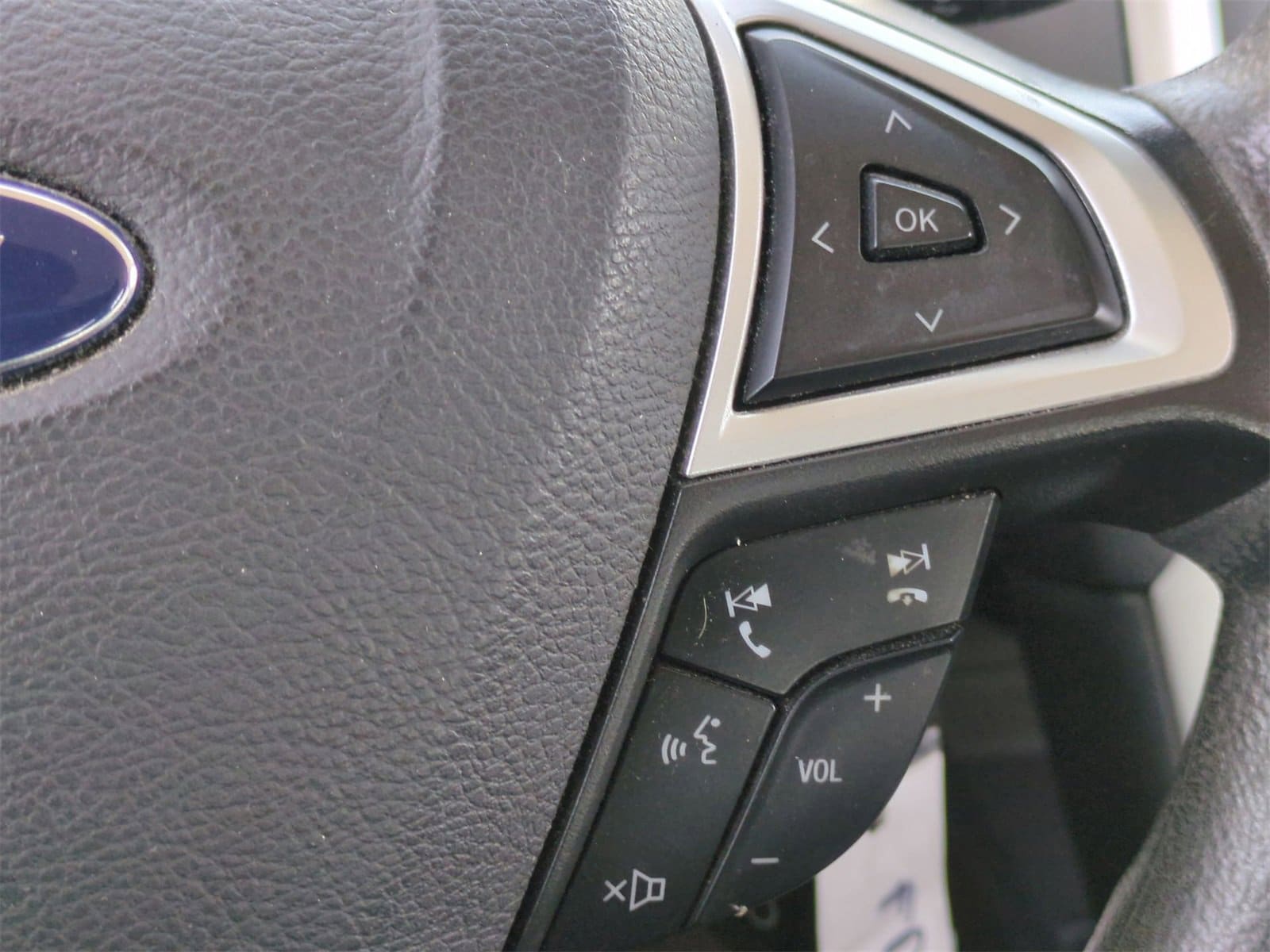 Thumbnail: 2016 Ford Fusion - 24