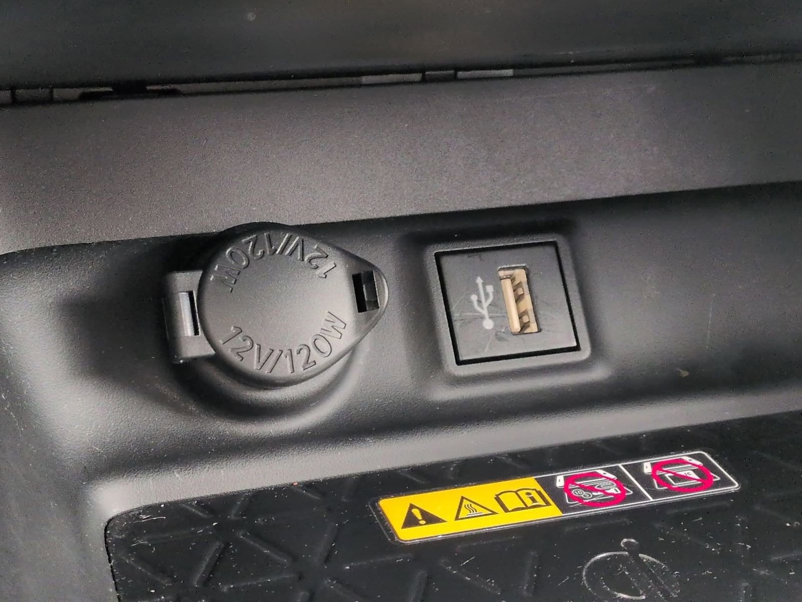 Thumbnail: 2023 Toyota RAV4 - 34