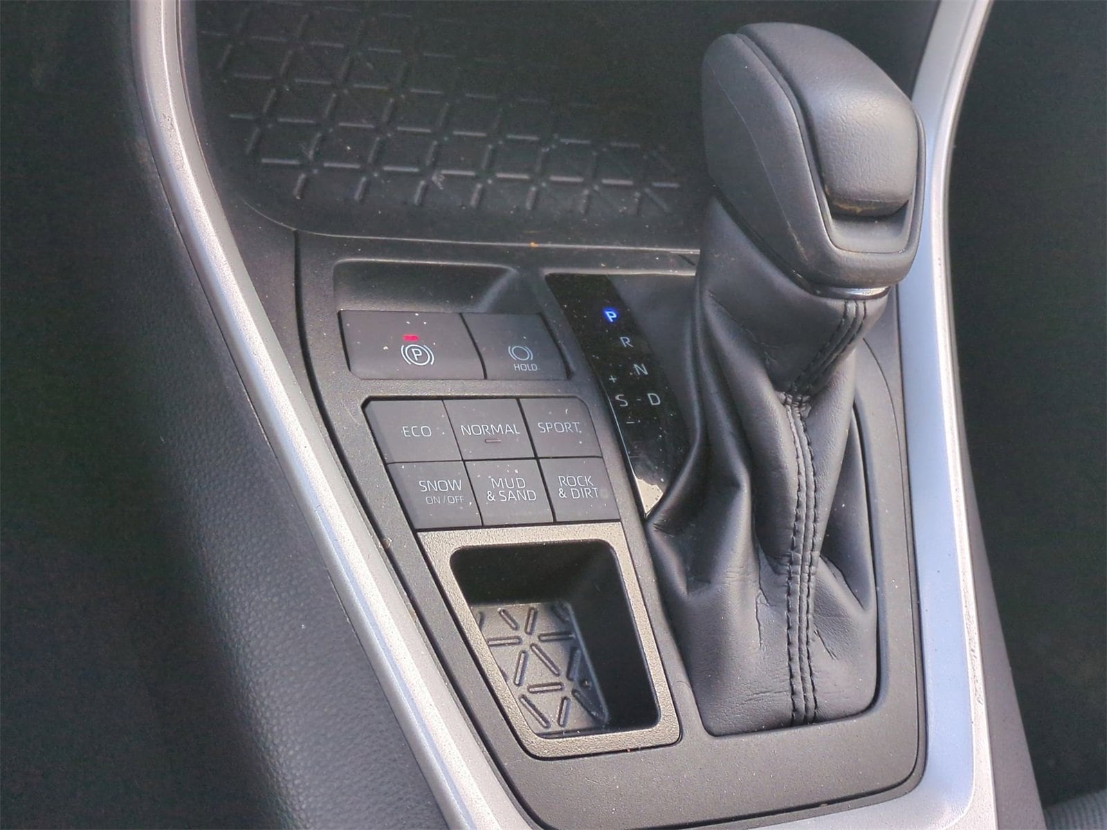 Thumbnail: 2025 Toyota RAV4 - 30