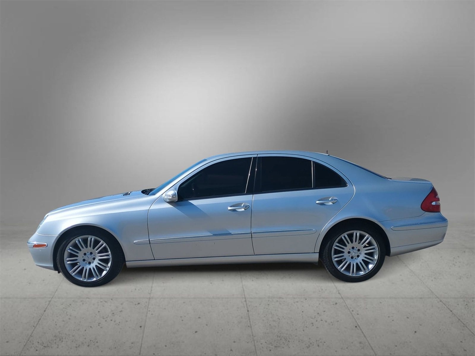 Thumbnail: 2006 Mercedes-Benz E-Class - 5