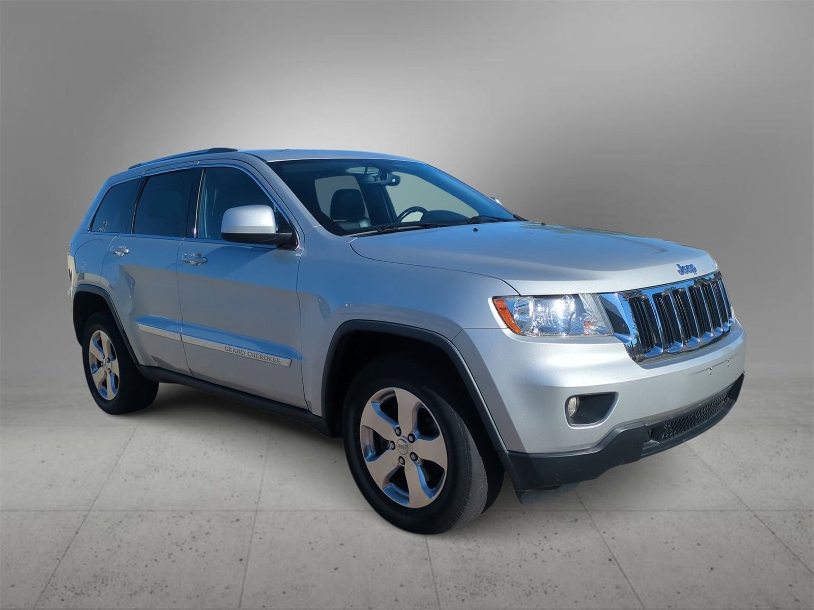 Thumbnail: 2012 Jeep Grand Cherokee - 2
