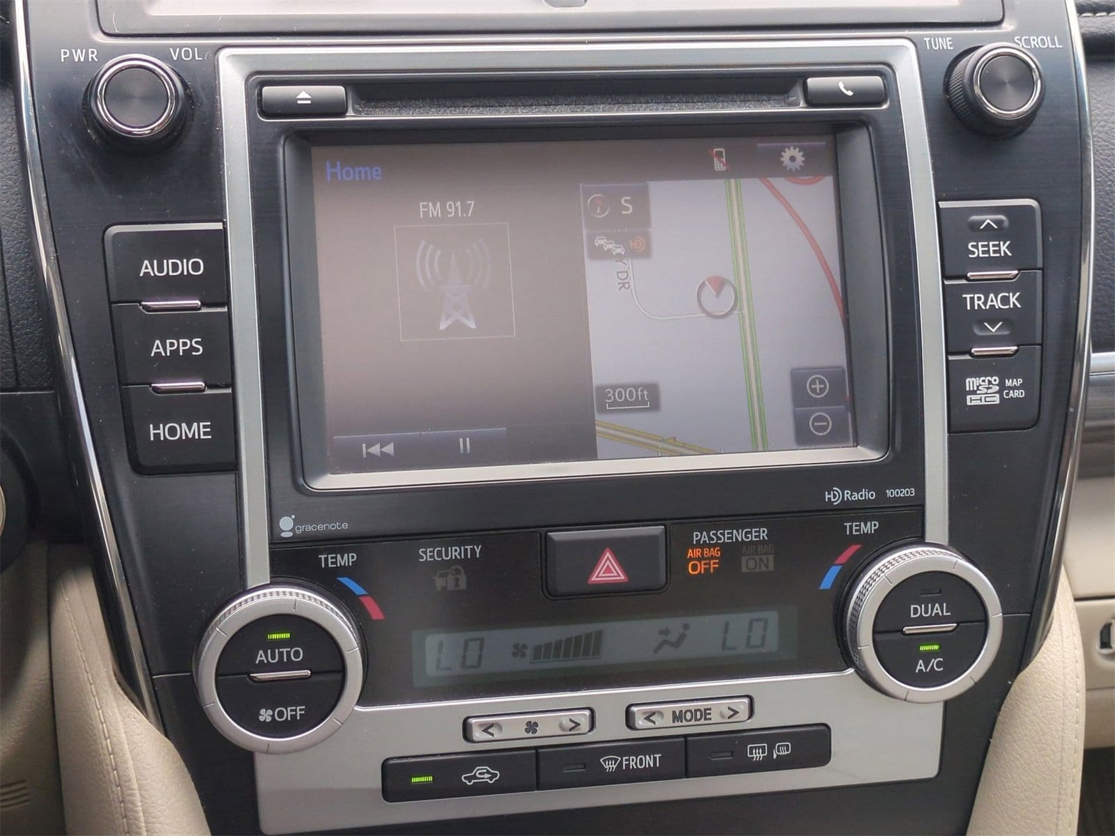 Thumbnail: 2014 Toyota Camry - 29