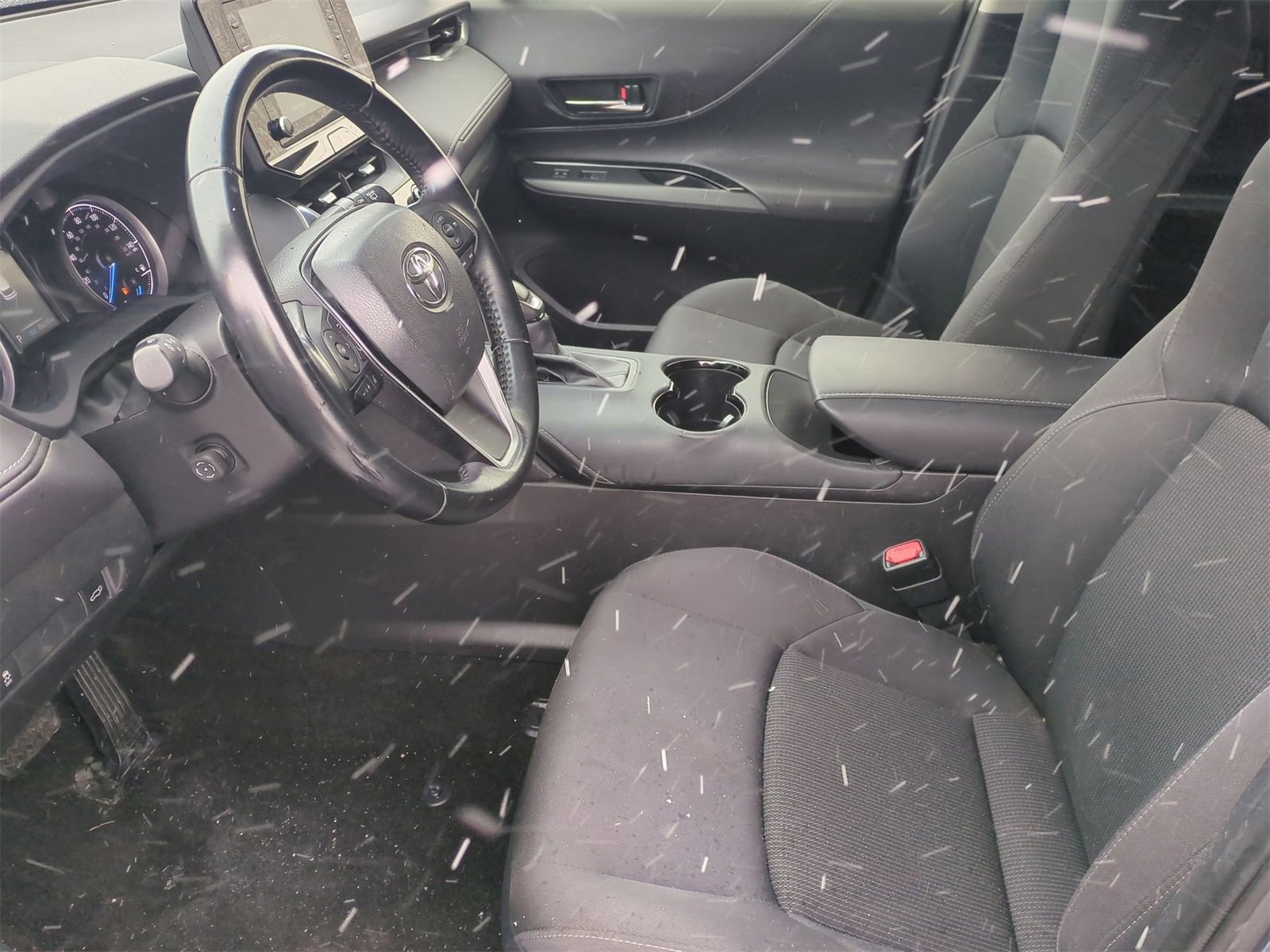 Thumbnail: 2021 Toyota Venza - 16