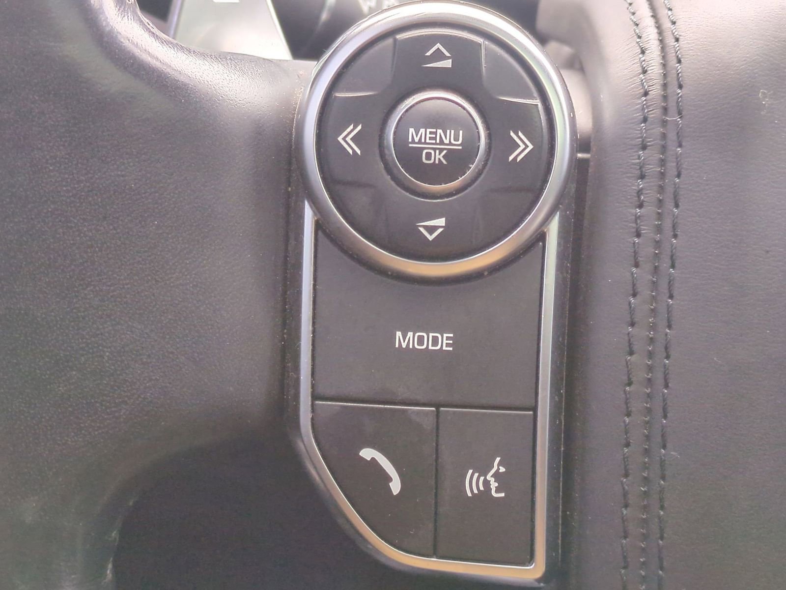 Thumbnail: 2017 Land Rover Range Rover - 25