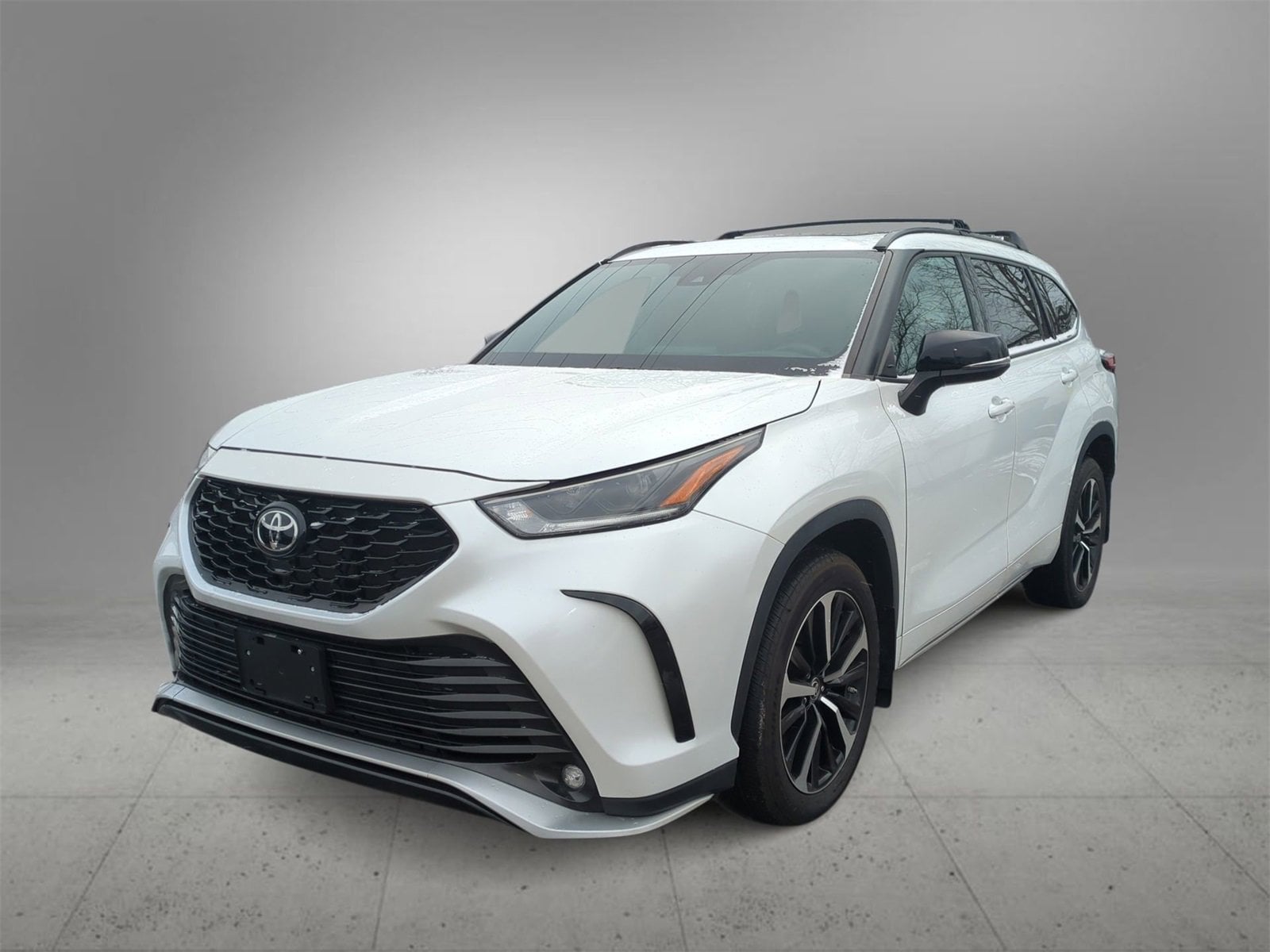 Thumbnail: 2022 Toyota Highlander - 4