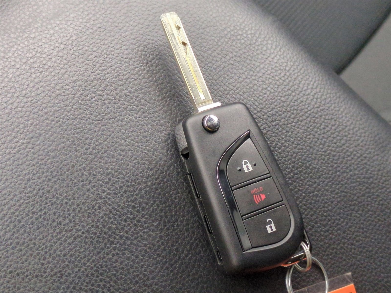 Thumbnail: 2023 Toyota RAV4 - 33