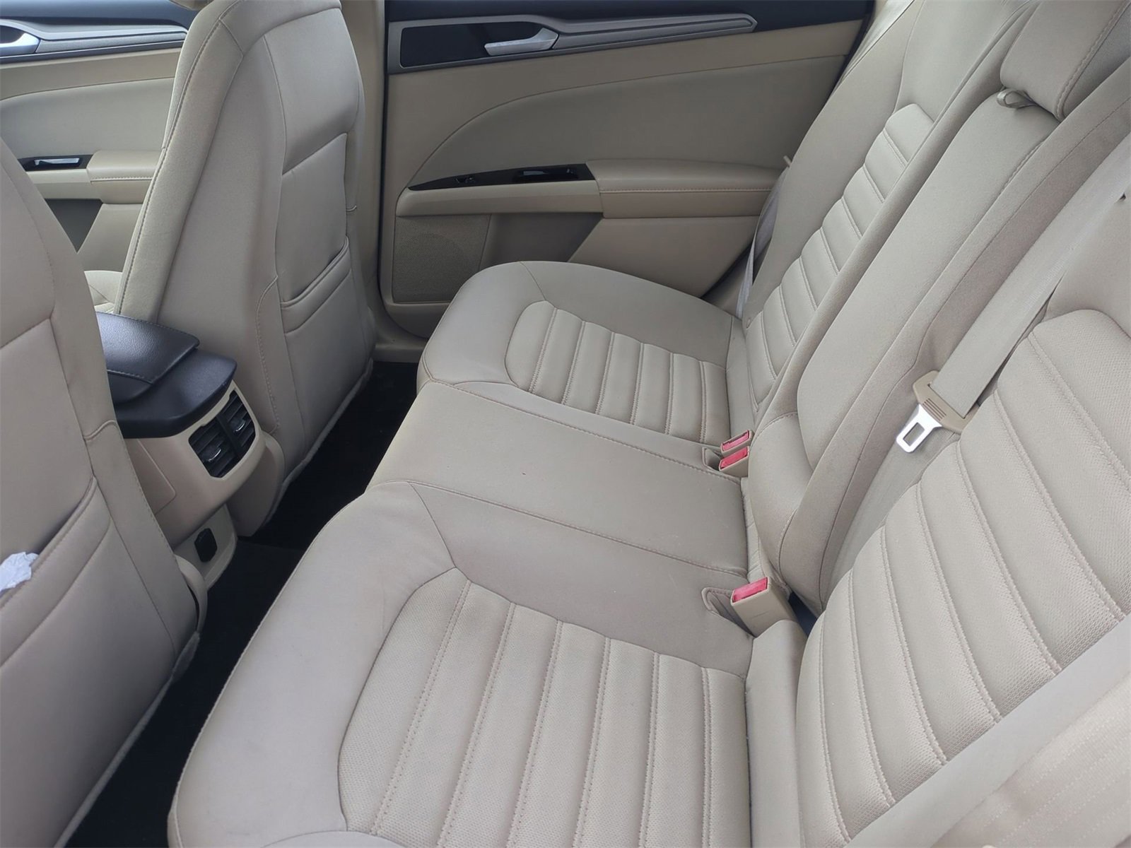 Thumbnail: 2013 Ford Fusion - 20