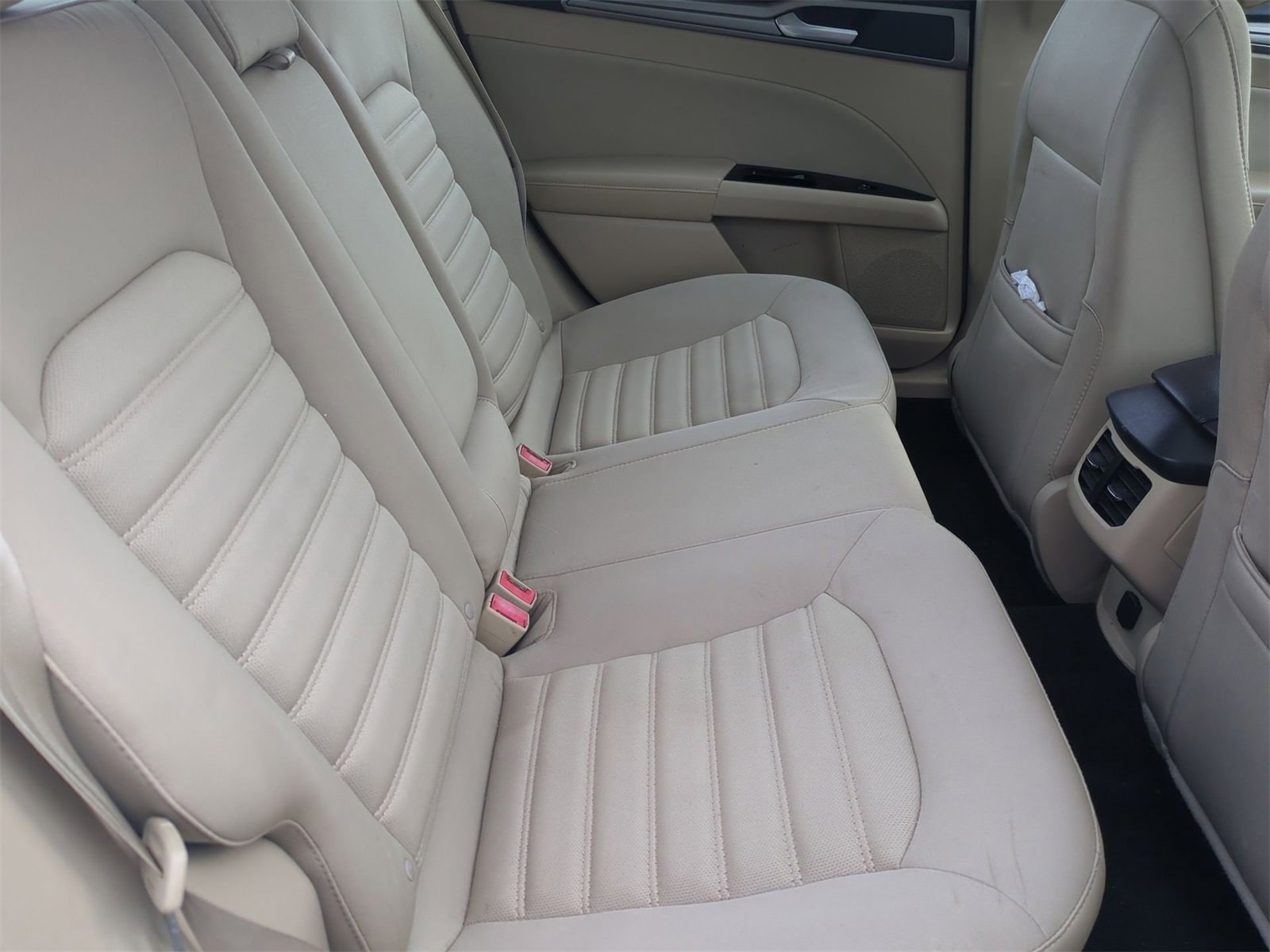 Thumbnail: 2013 Ford Fusion - 21