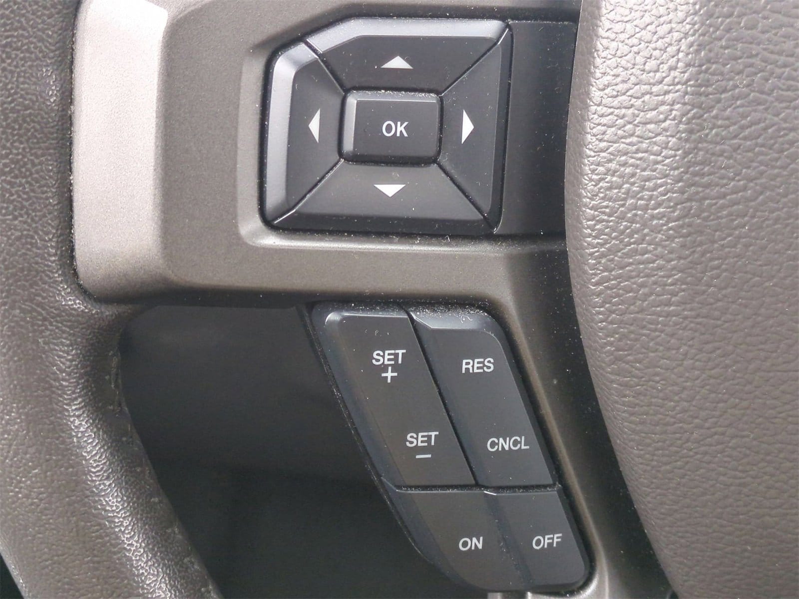 Thumbnail: 2020 Ford Expedition MAX - 25