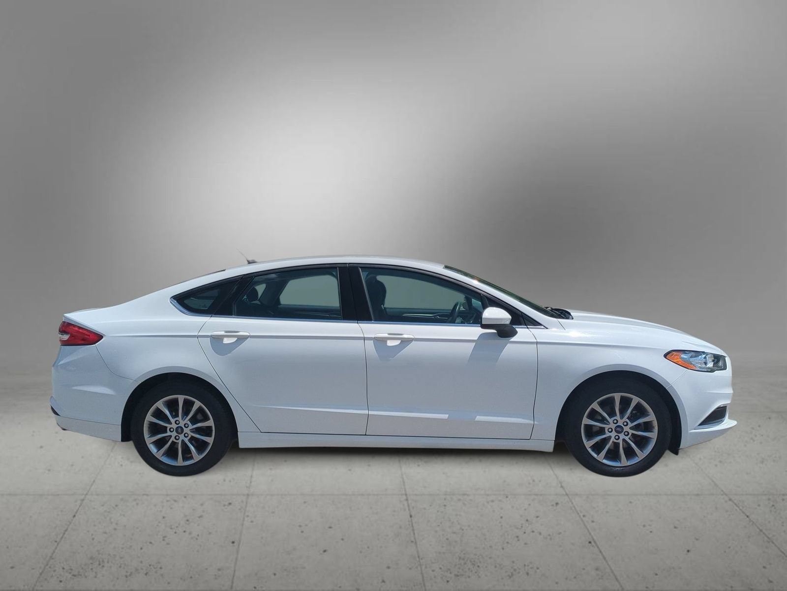 Thumbnail: 2017 Ford Fusion - 9