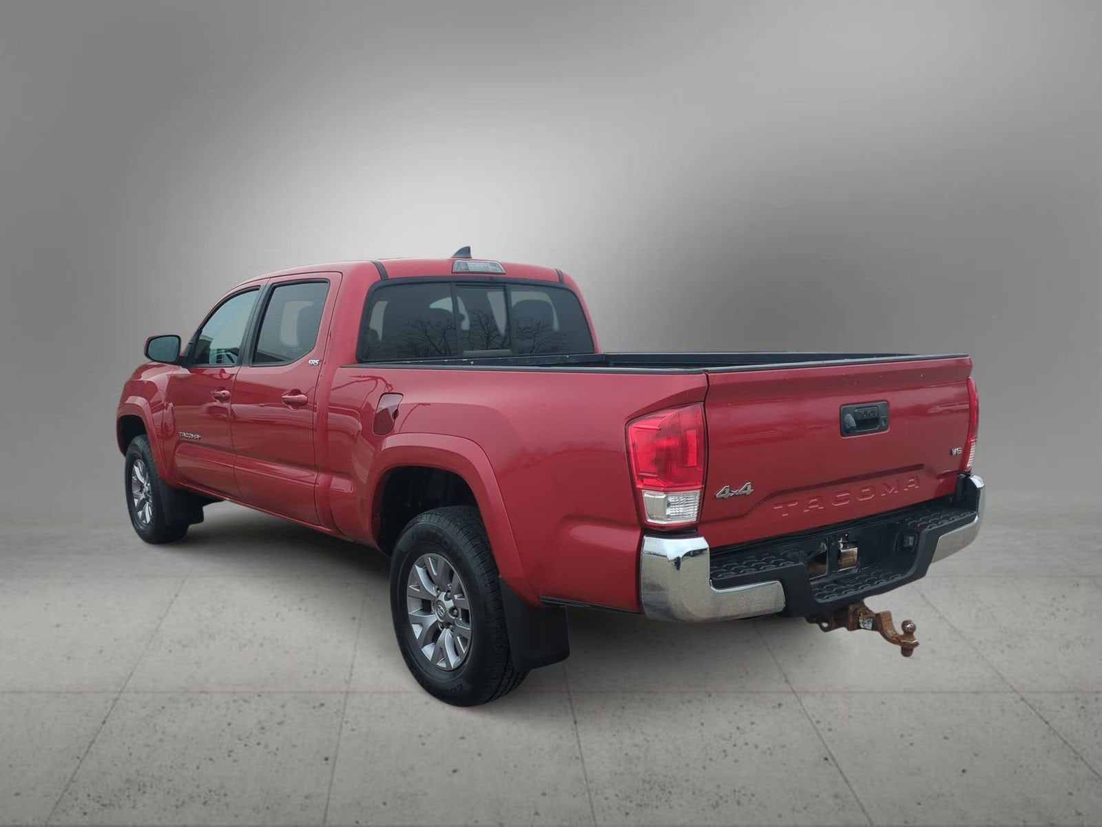 Thumbnail: 2016 Toyota Tacoma - 6