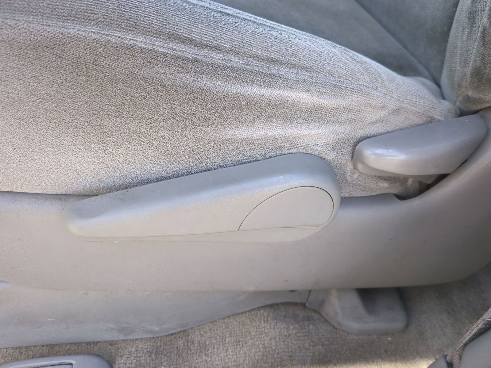 Thumbnail: 2005 Toyota Sienna - 17