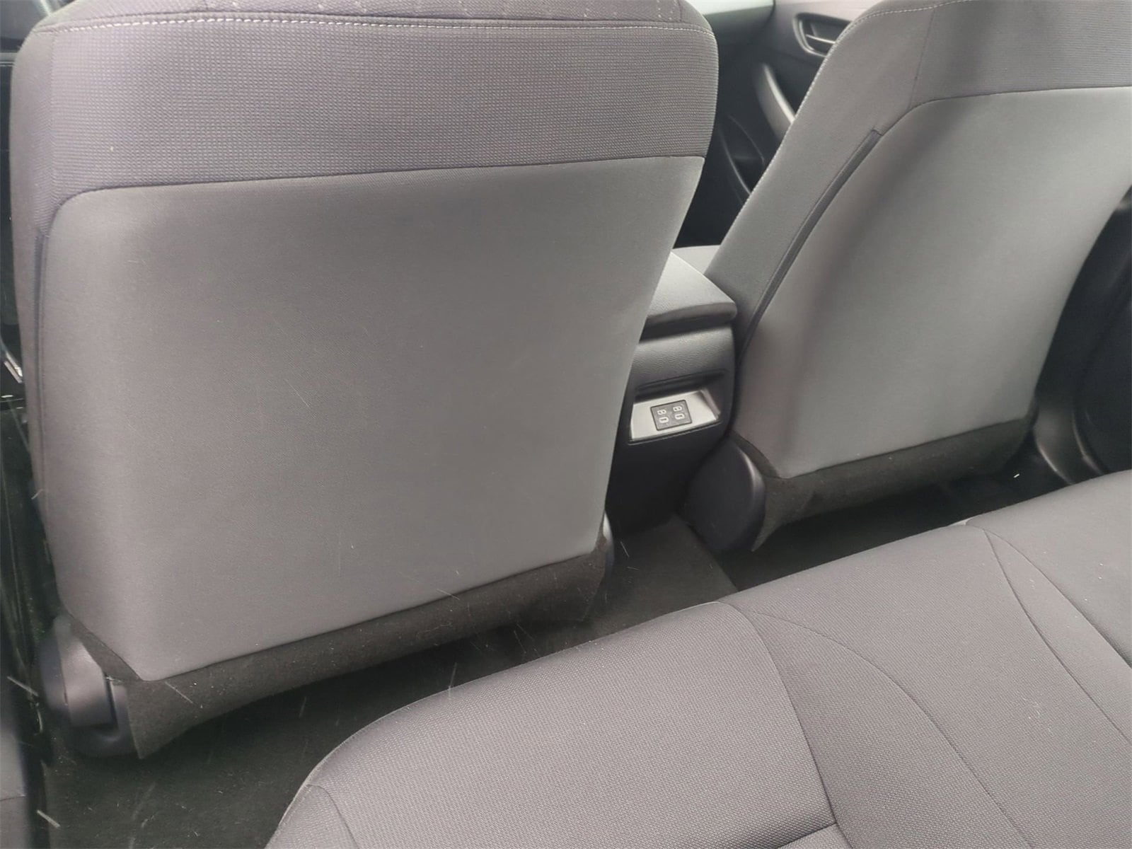 Thumbnail: 2025 Toyota Corolla - 18