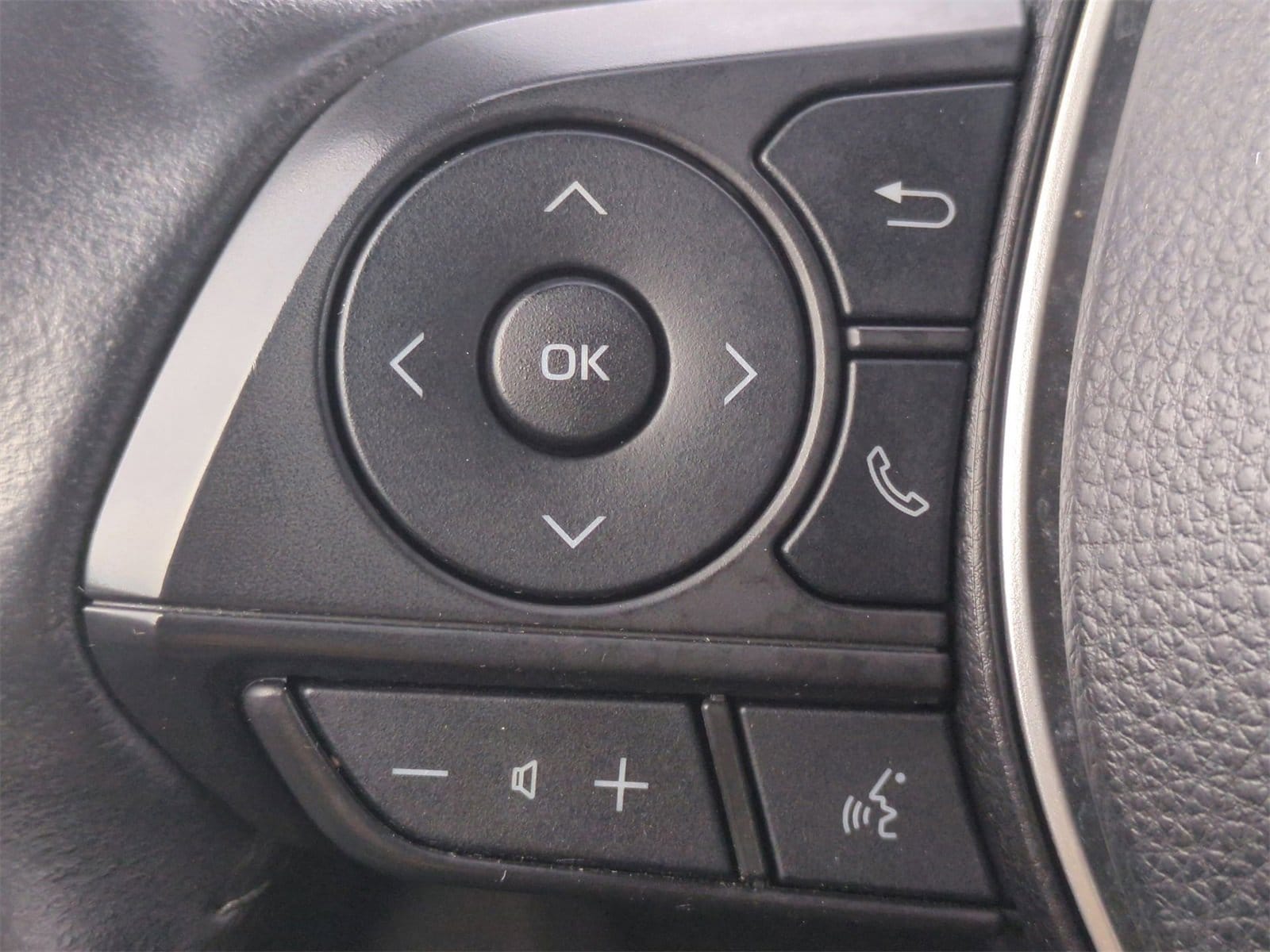 Thumbnail: 2024 Toyota Corolla - 23