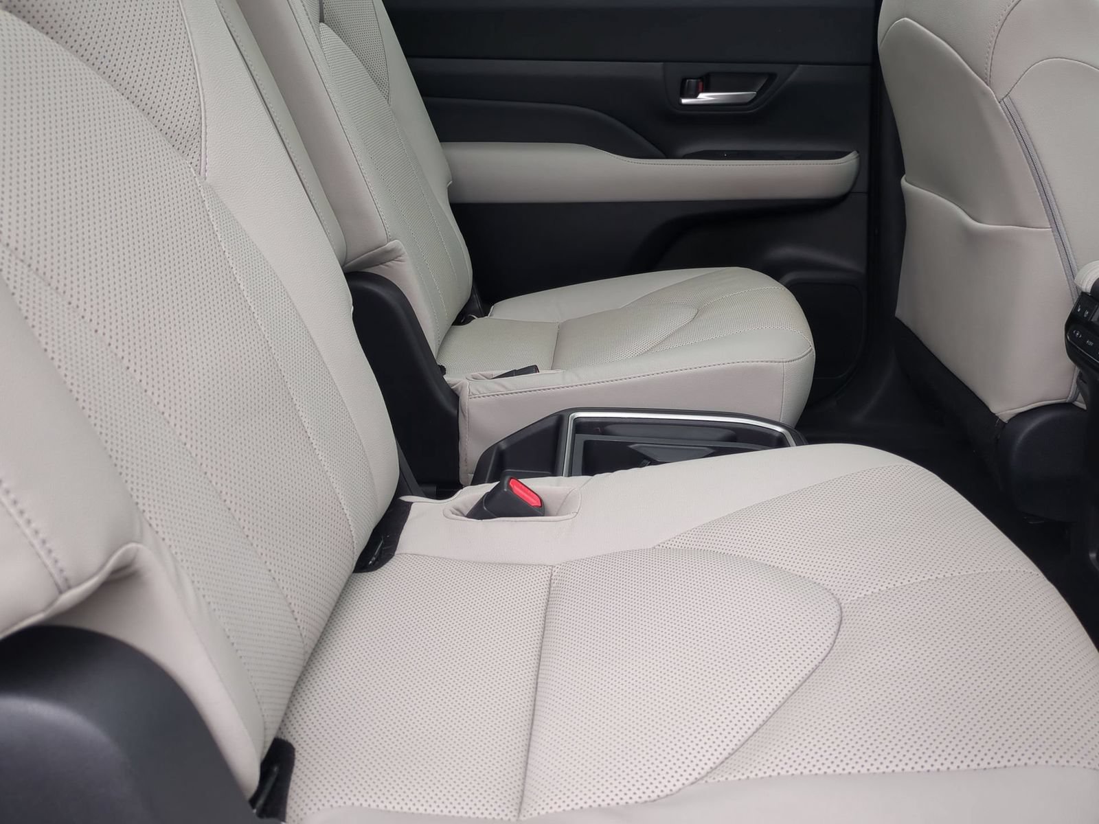 Used 2024 Toyota Grand Highlander For Sale at Suburban Toyota of