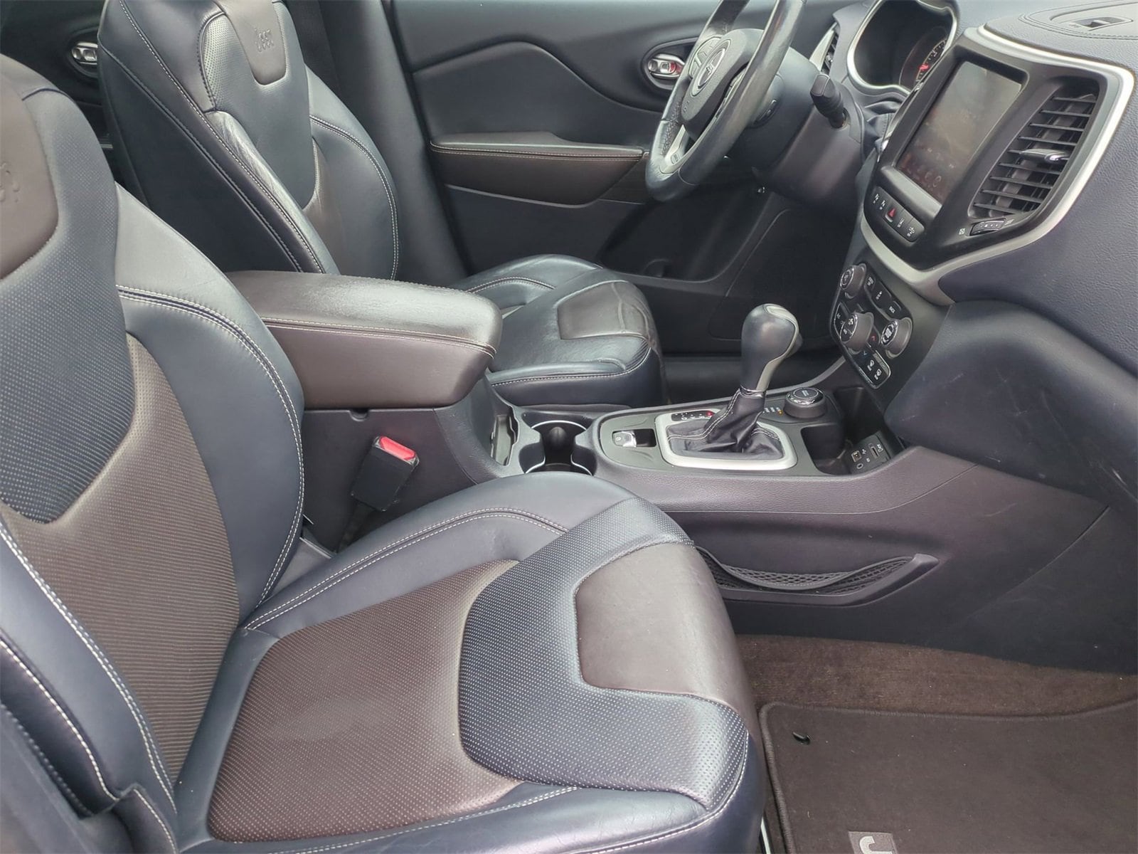 Thumbnail: 2014 Jeep Cherokee - 23