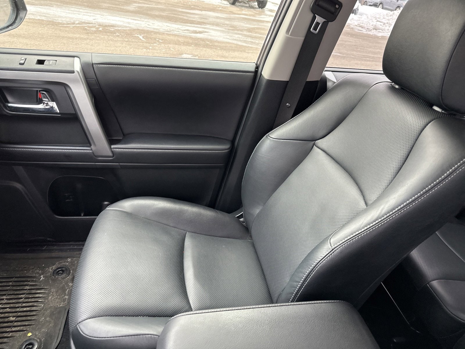 Thumbnail: 2023 Toyota 4Runner - 9