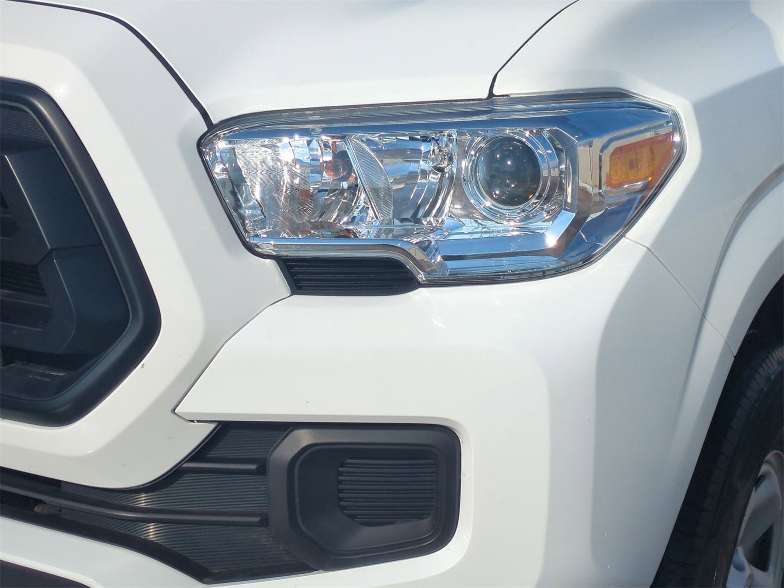 Thumbnail: 2023 Toyota Tacoma - 11