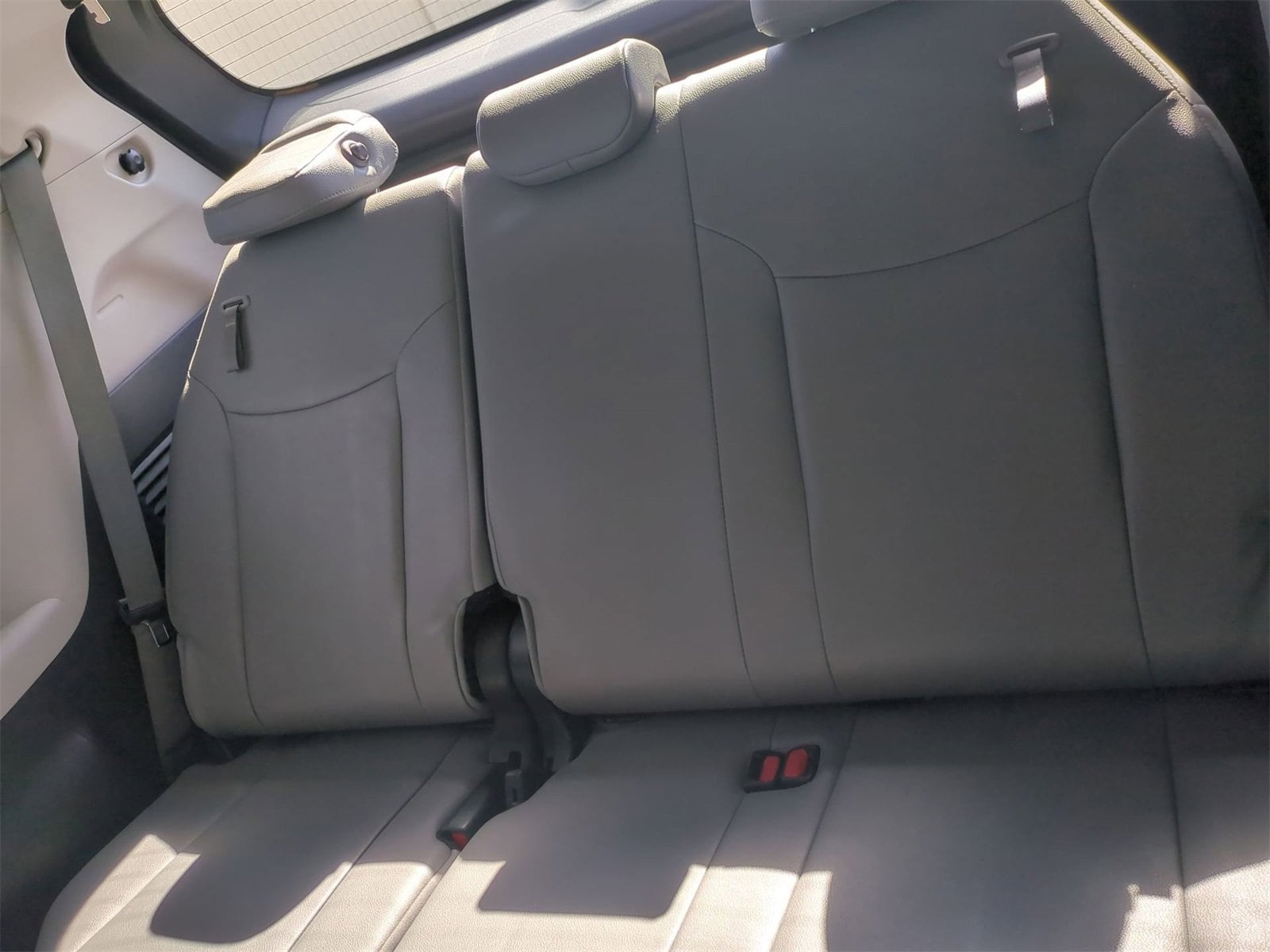 Thumbnail: 2024 Toyota Sienna - 22