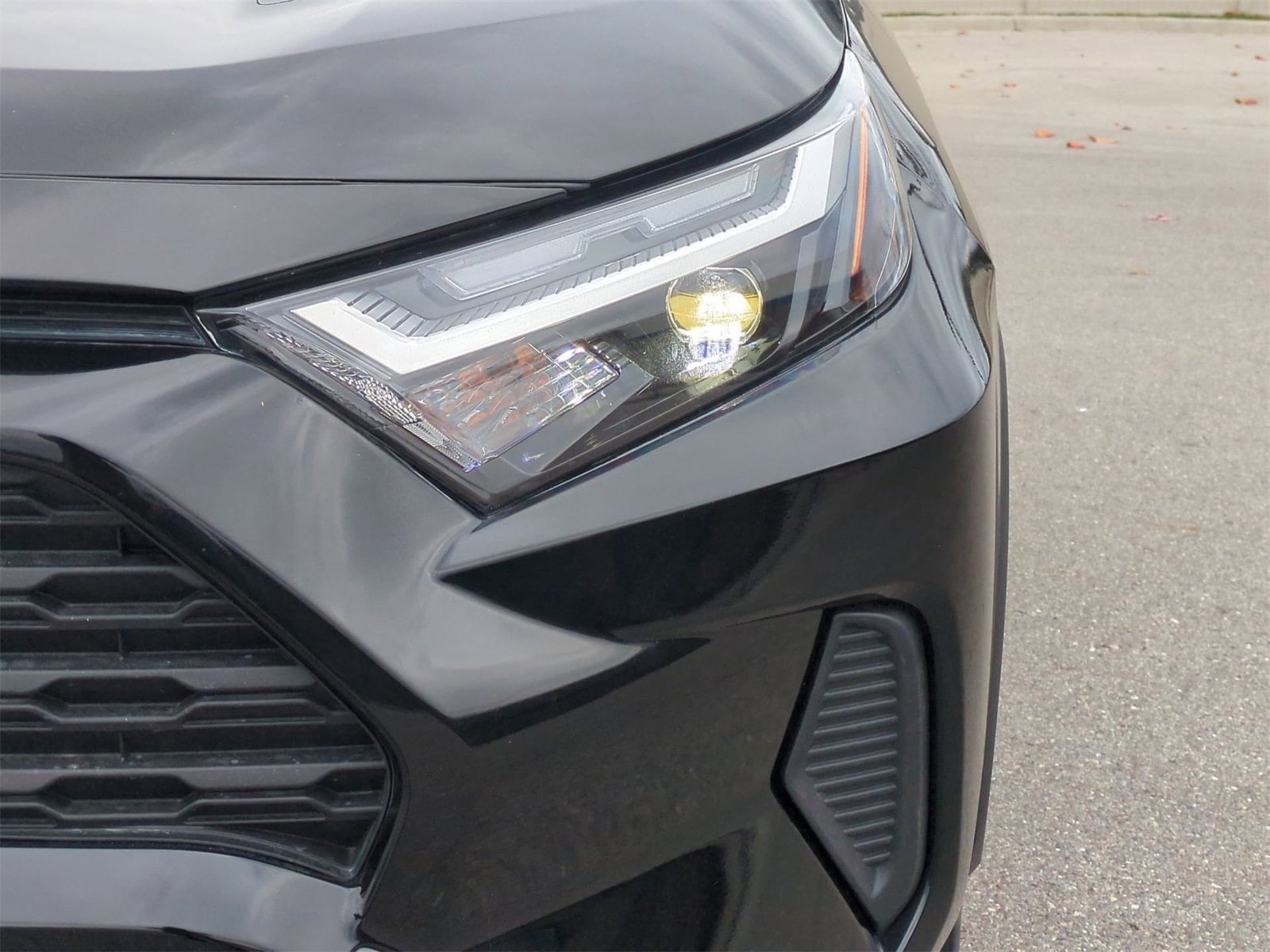 Thumbnail: 2025 Toyota RAV4 - 11