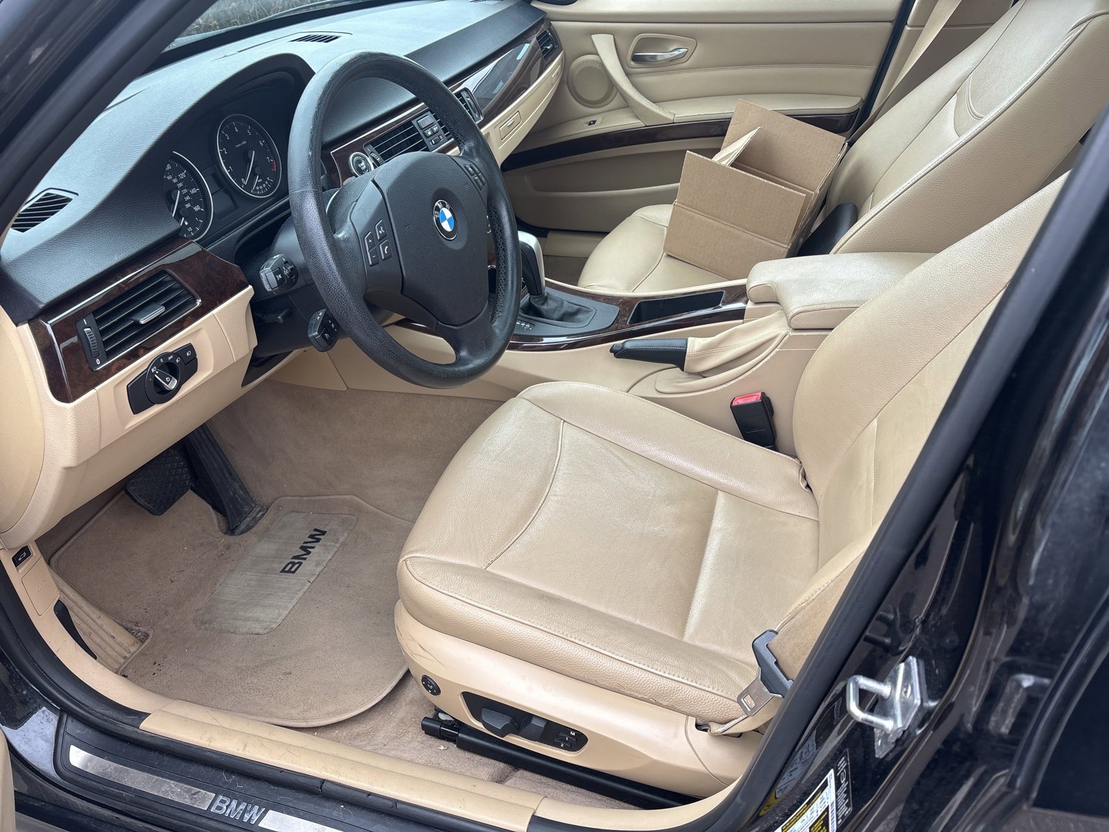 Thumbnail: 2011 BMW 3 Series - 6