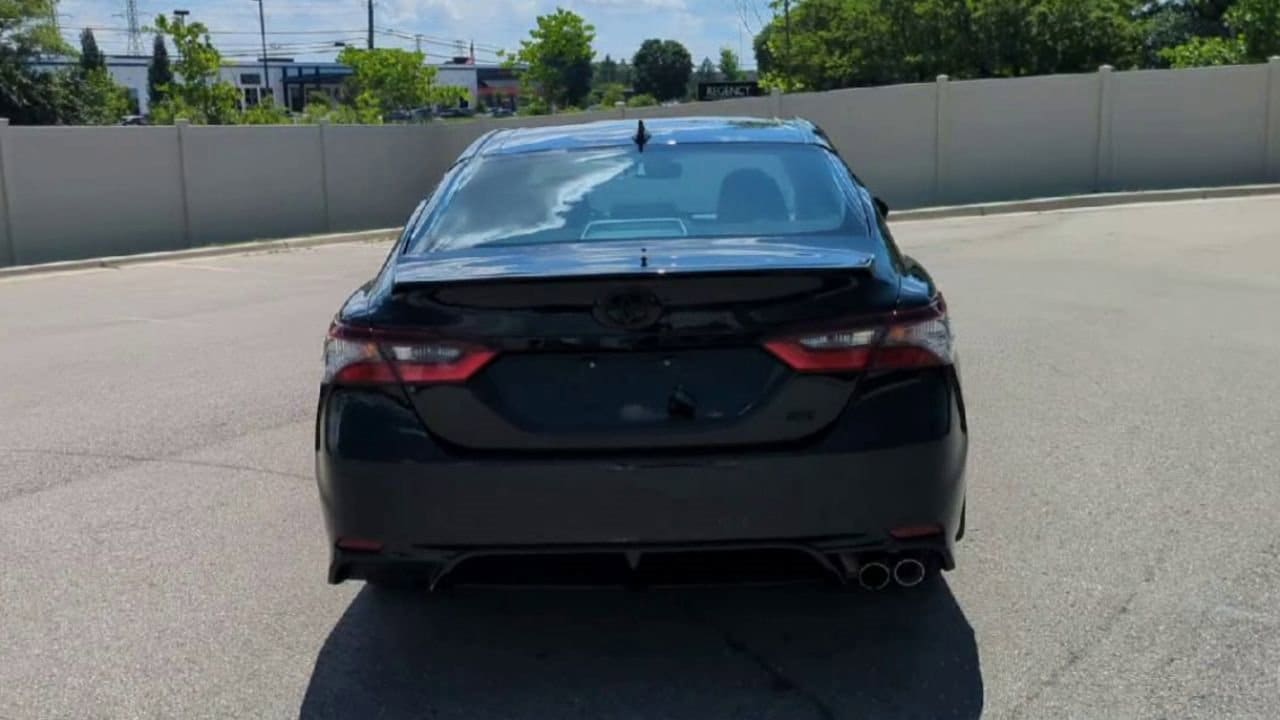 Thumbnail: 2022 Toyota Camry - 7